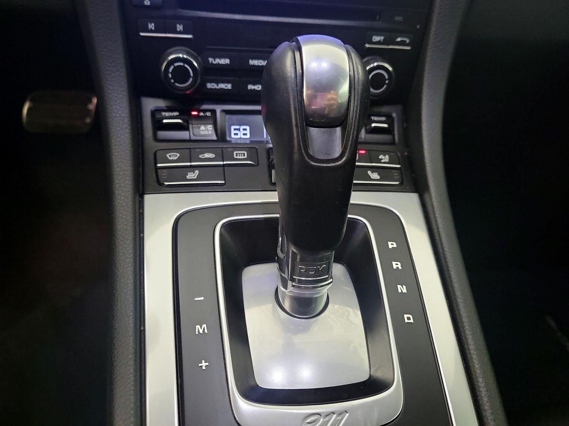 Thumbnail: 2019 Porsche 911 - 16