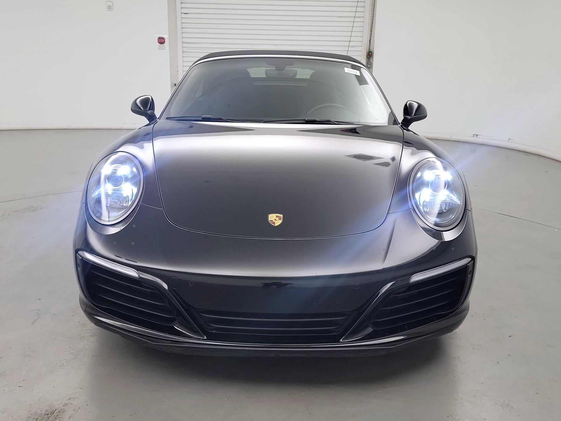 Thumbnail: 2019 Porsche 911 - 2