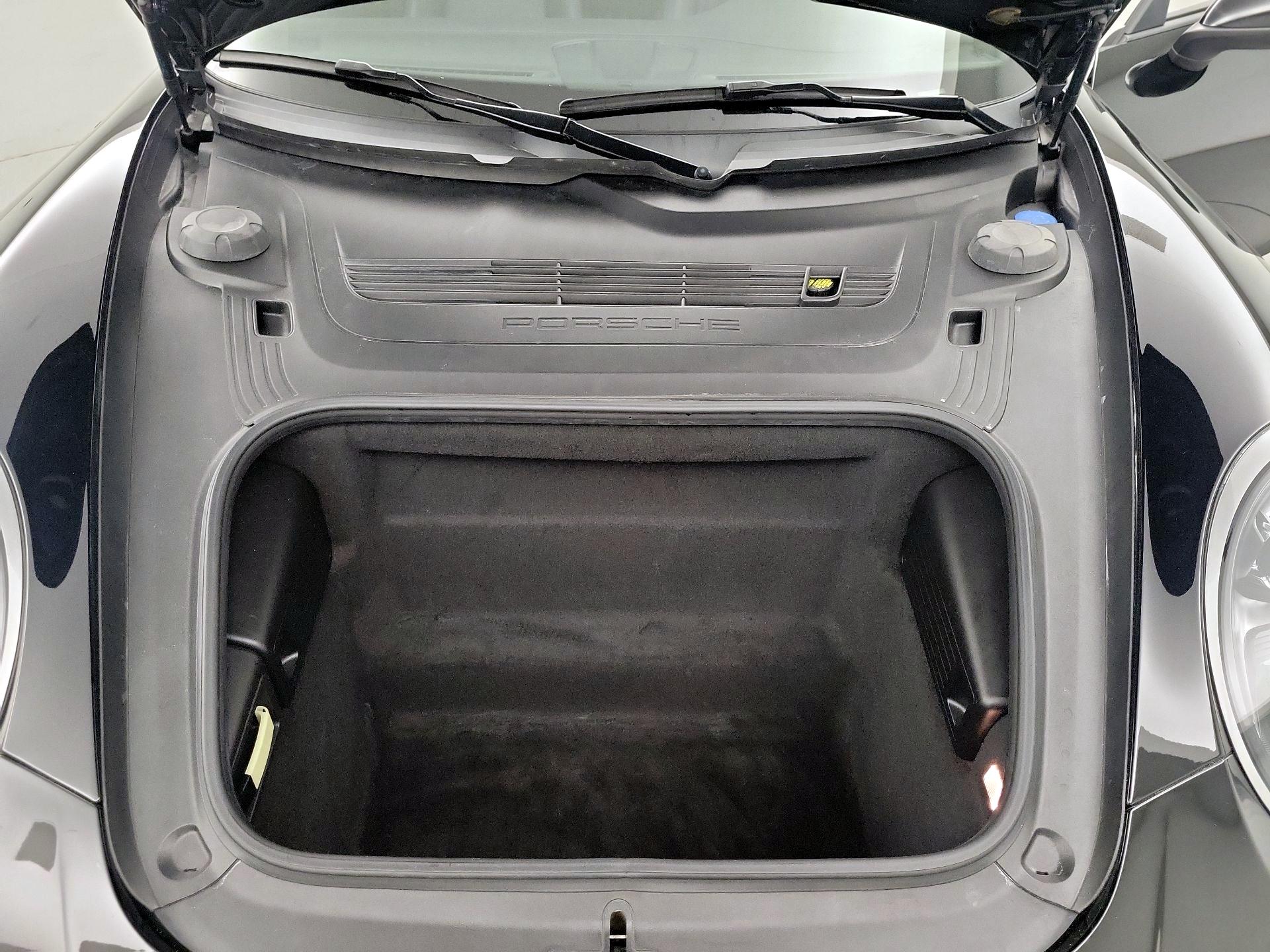 Thumbnail: 2019 Porsche 911 - 20