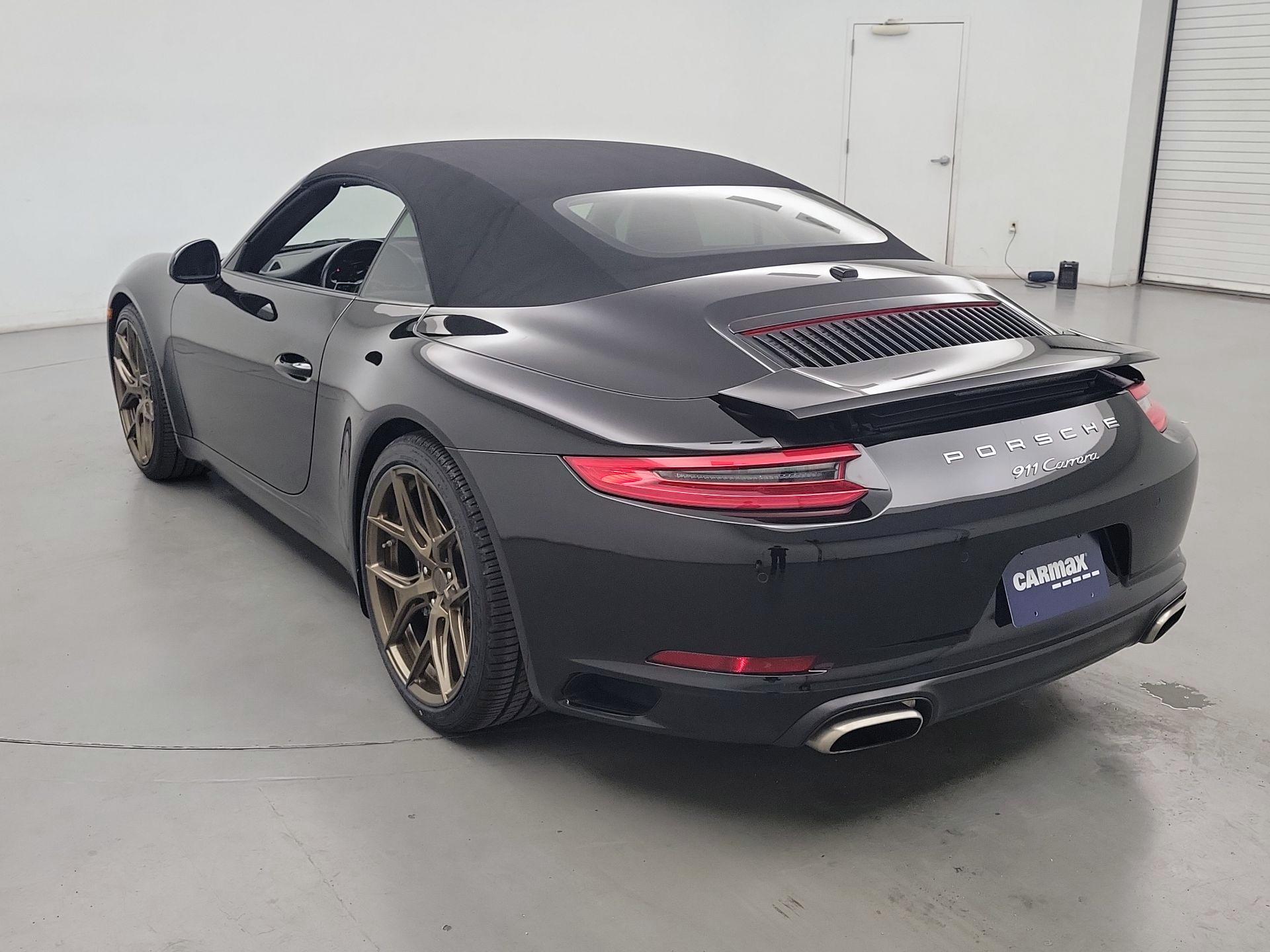 Thumbnail: 2019 Porsche 911 - 7