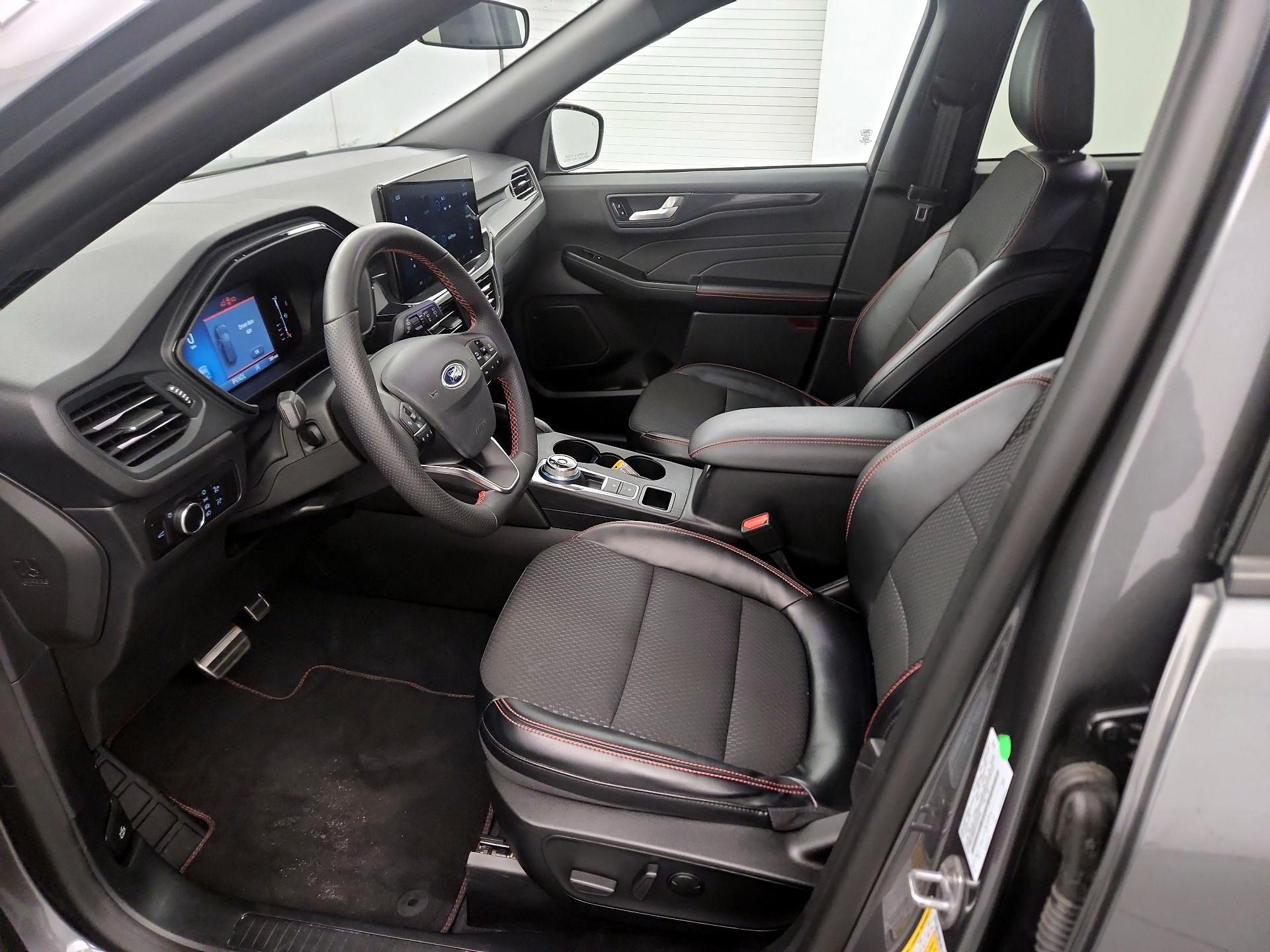 Thumbnail: 2023 Ford Escape - 9