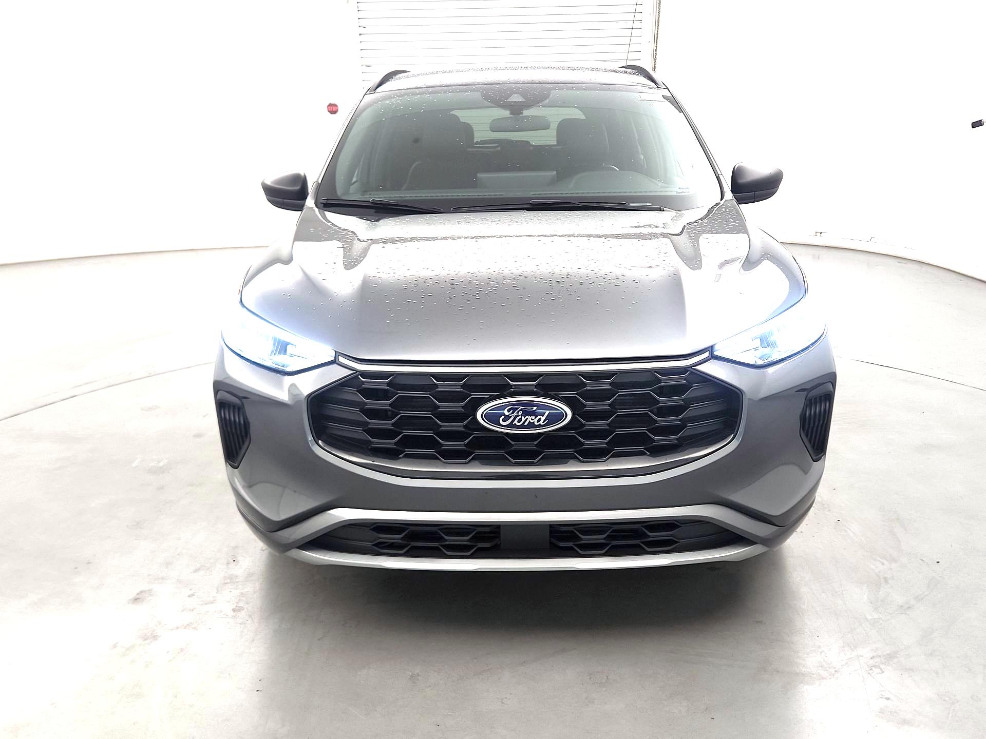 Thumbnail: 2023 Ford Escape - 2