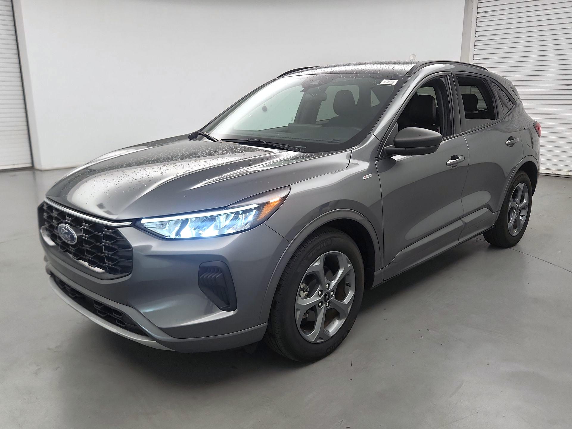 Thumbnail: 2023 Ford Escape - 3