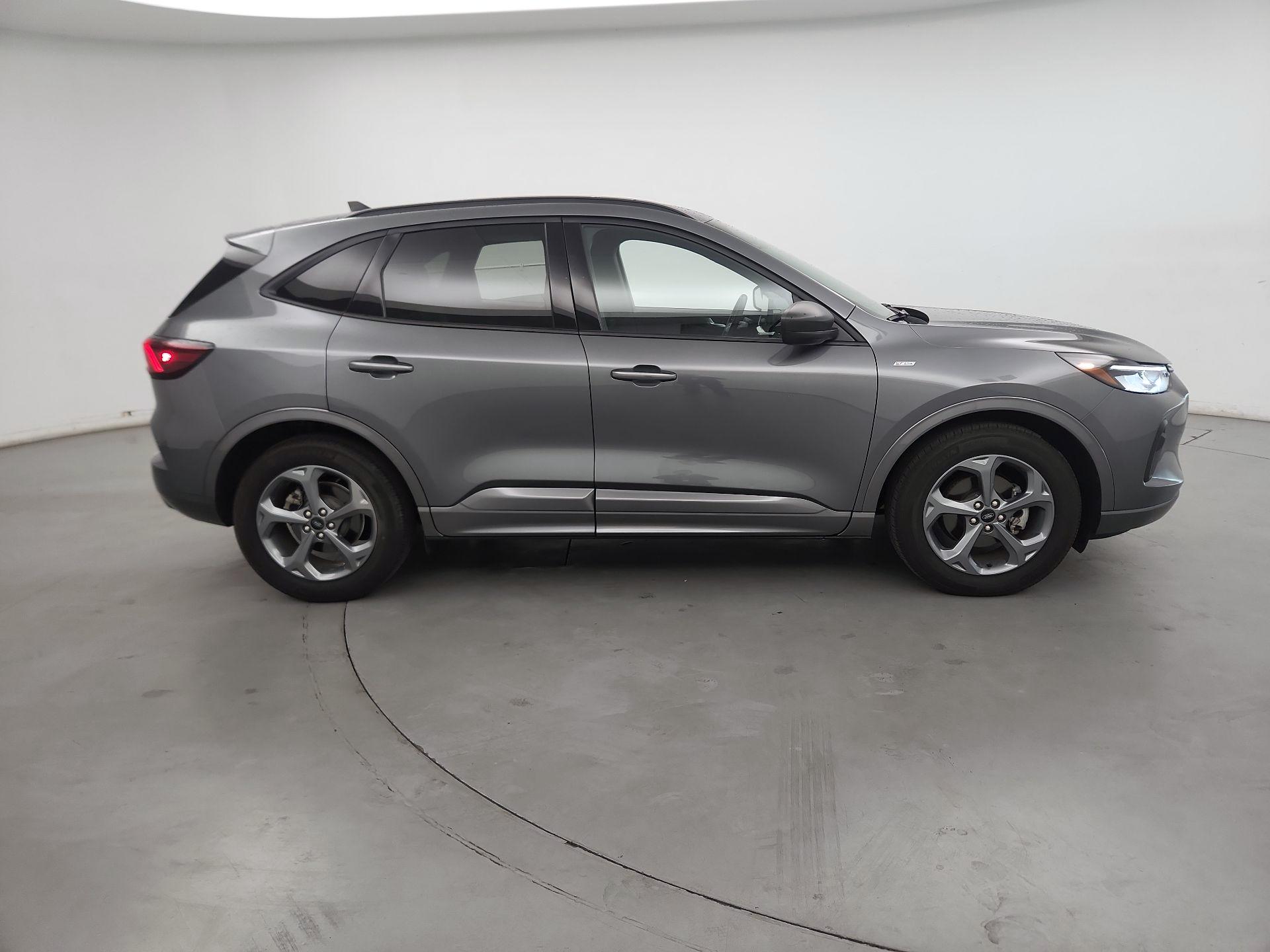 Thumbnail: 2023 Ford Escape - 4