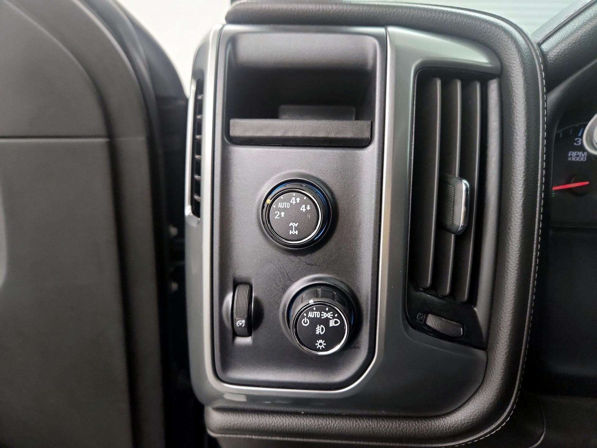 Thumbnail: 2014 Chevrolet Silverado 1500 - 11