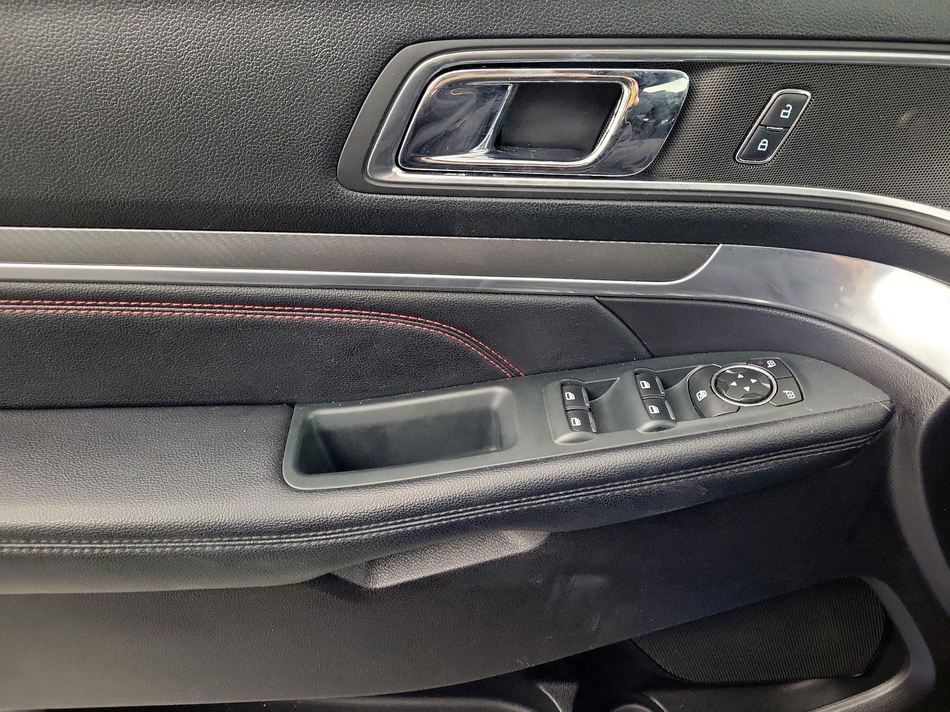 Thumbnail: 2019 Ford Explorer - 10