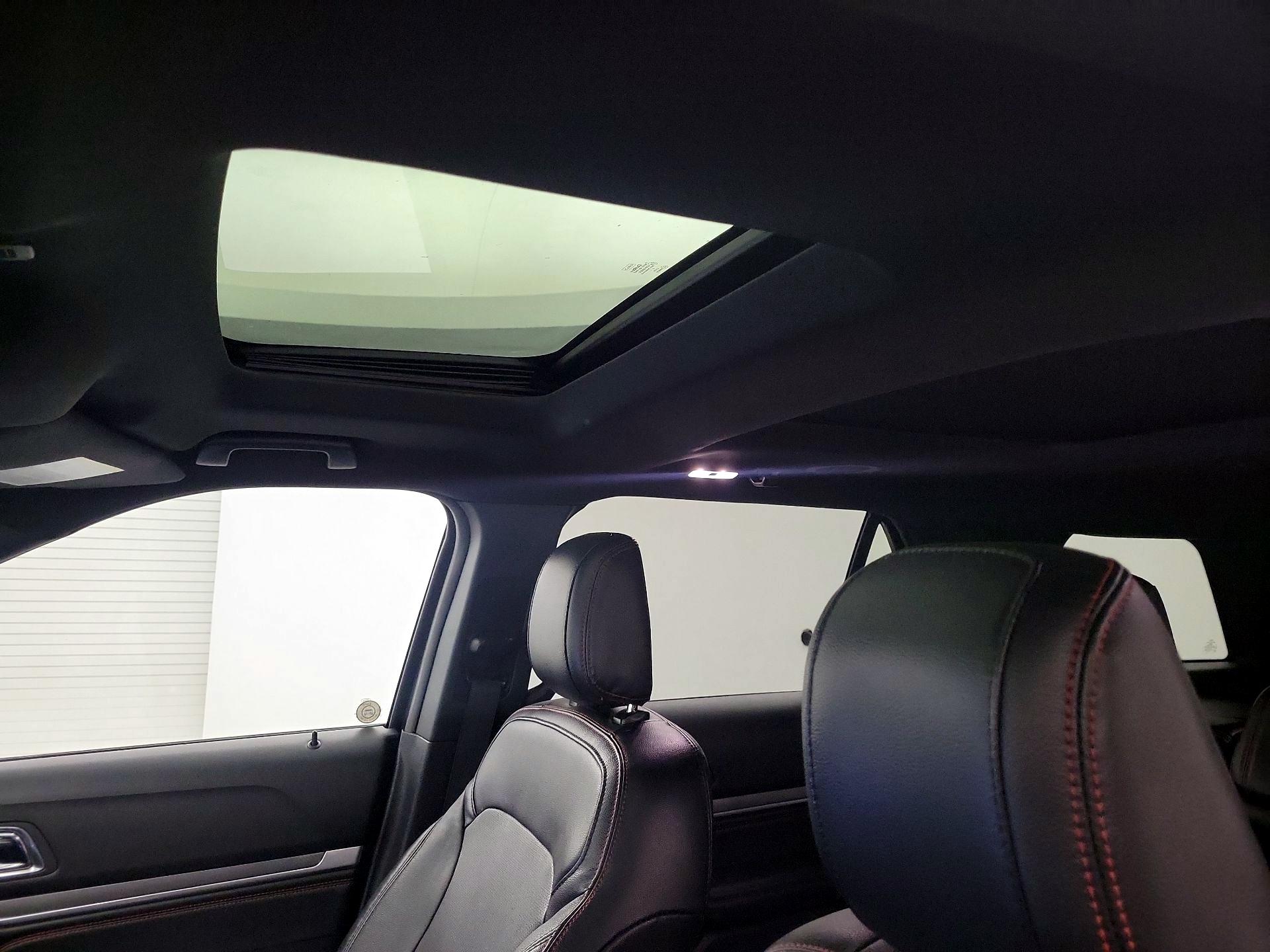 Thumbnail: 2019 Ford Explorer - 18