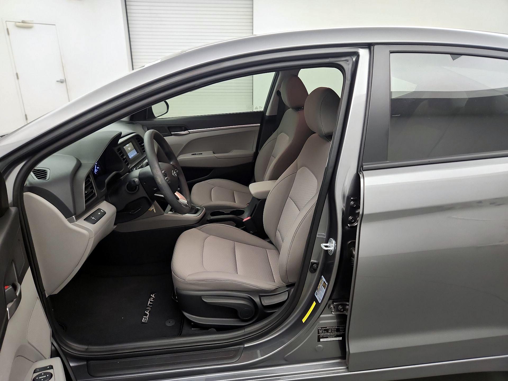 Thumbnail: 2020 Hyundai Elantra - 9