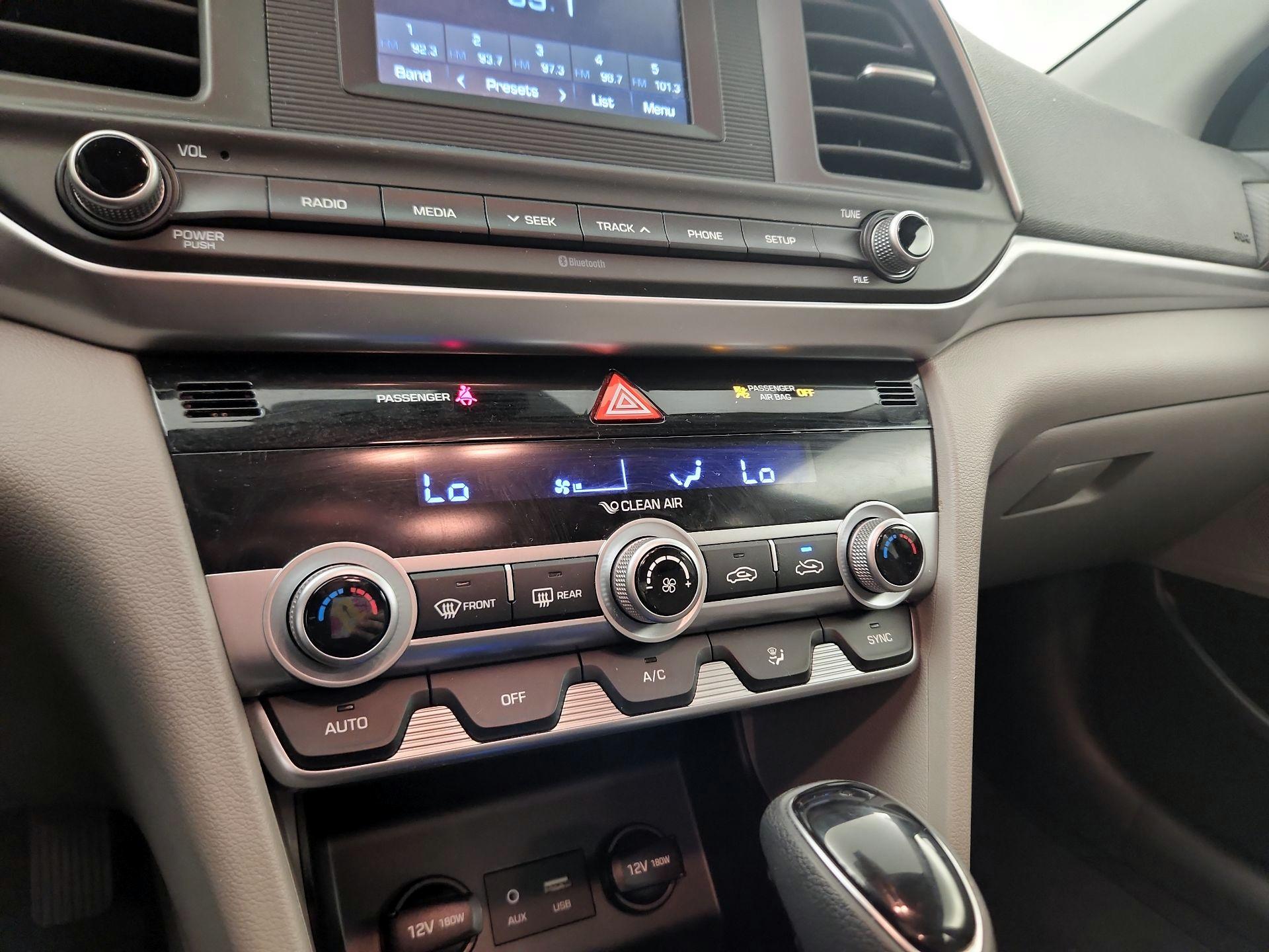 Thumbnail: 2020 Hyundai Elantra - 14