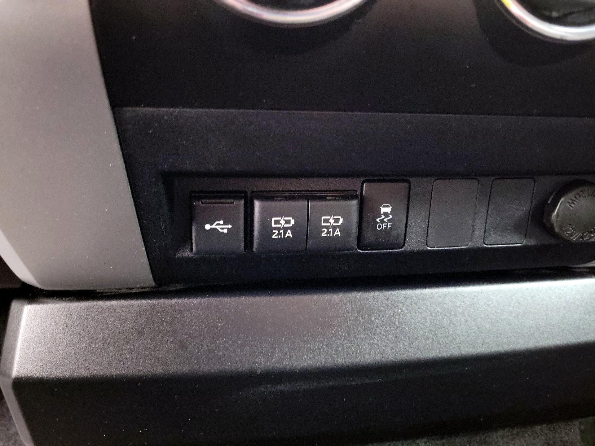 Thumbnail: 2020 Toyota Tundra - 16