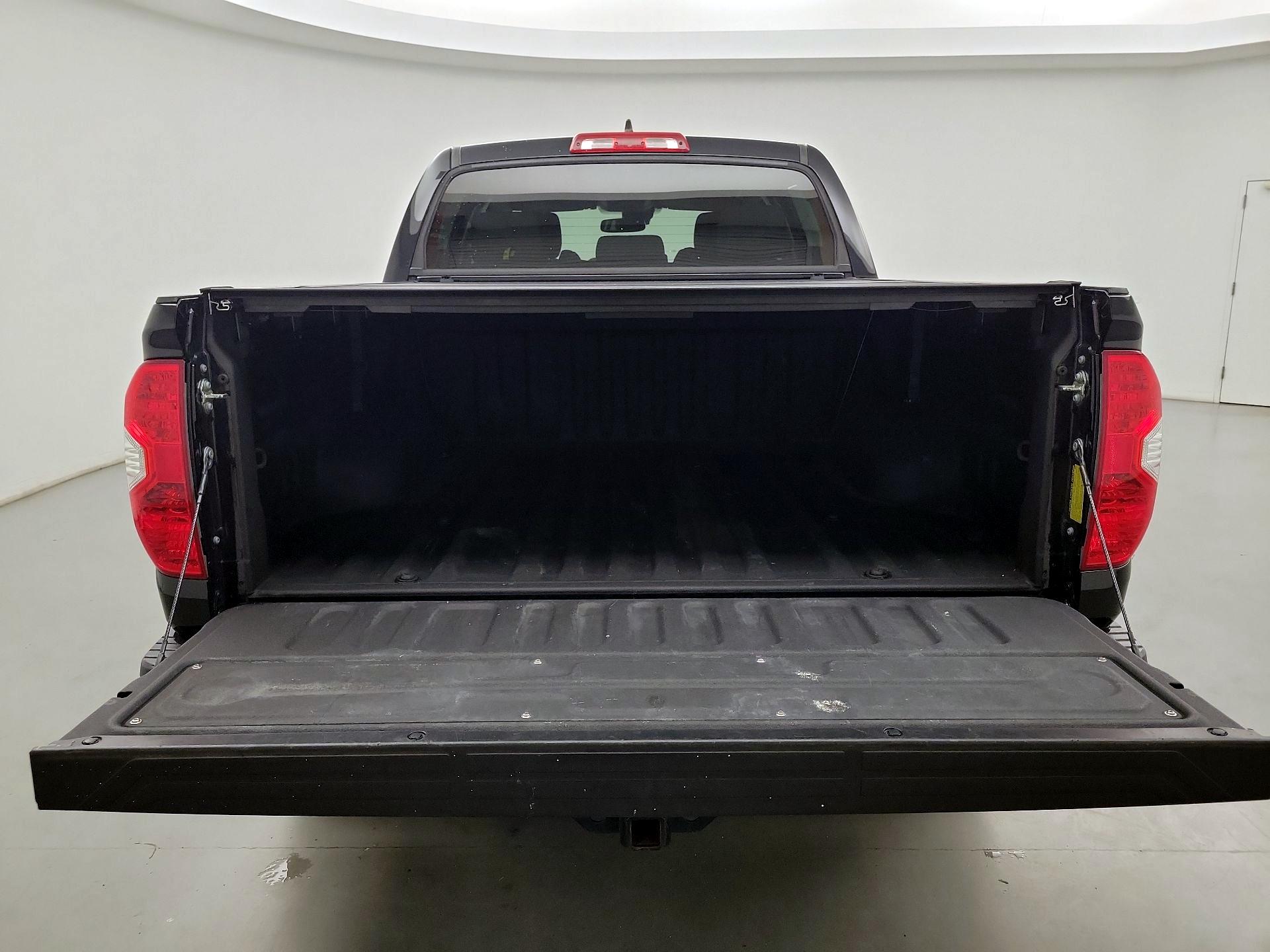 Thumbnail: 2020 Toyota Tundra - 18