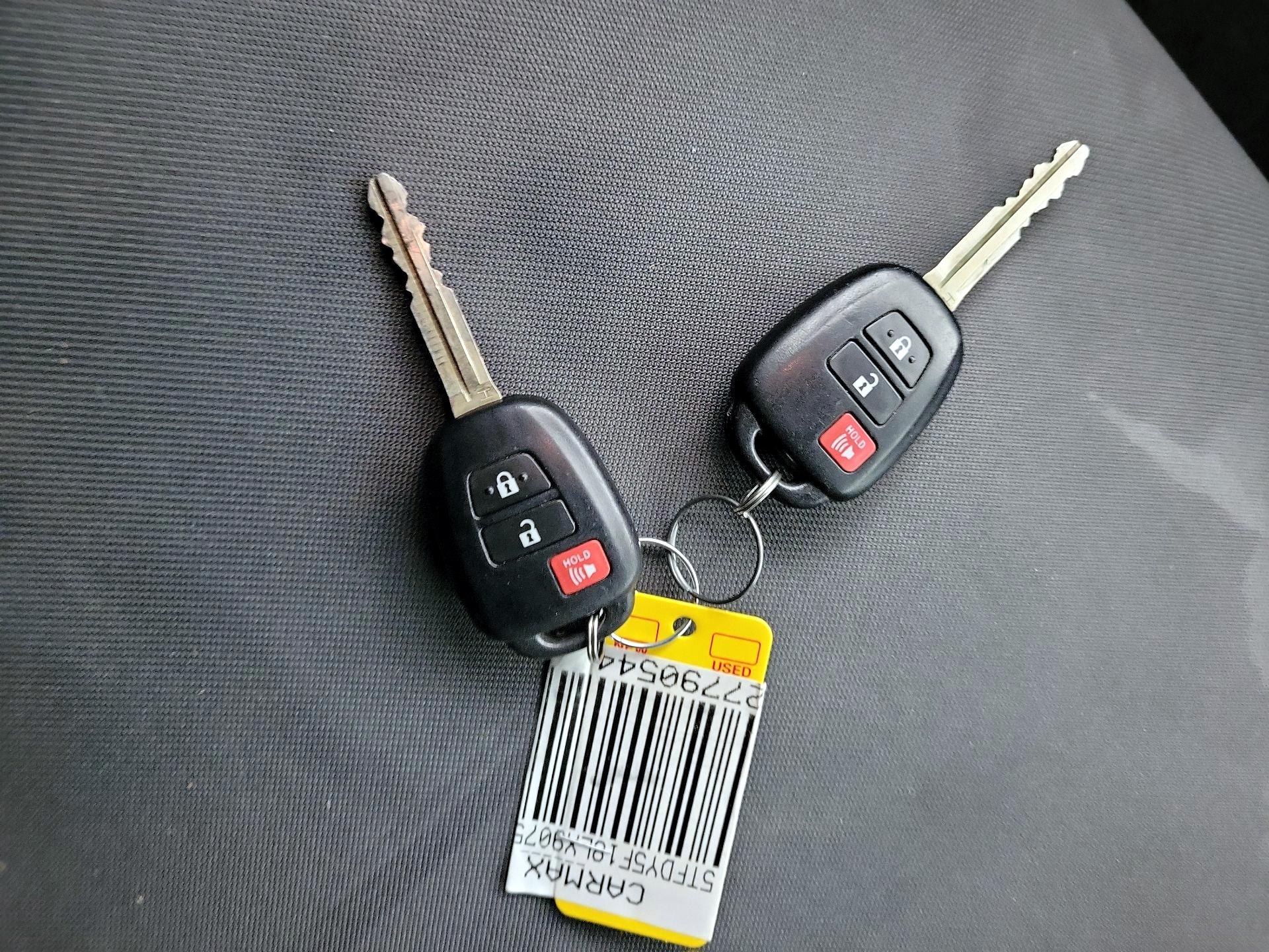 Thumbnail: 2020 Toyota Tundra - 20