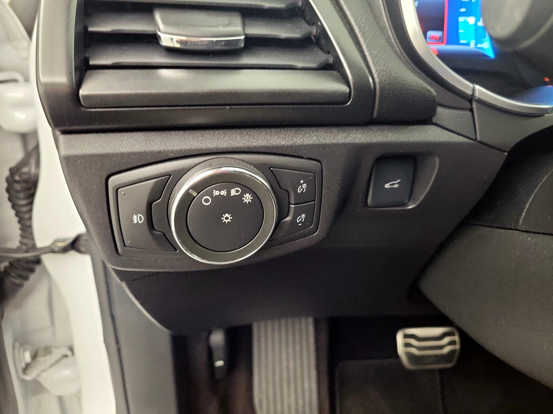 Thumbnail: 2017 Ford Fusion - 11