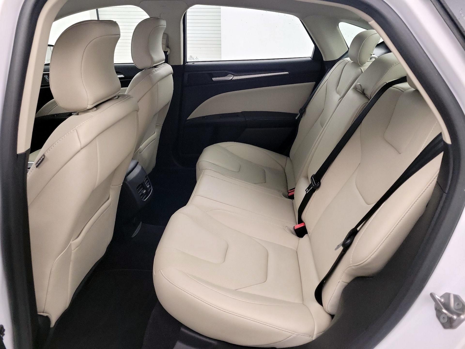 Thumbnail: 2017 Ford Fusion - 17