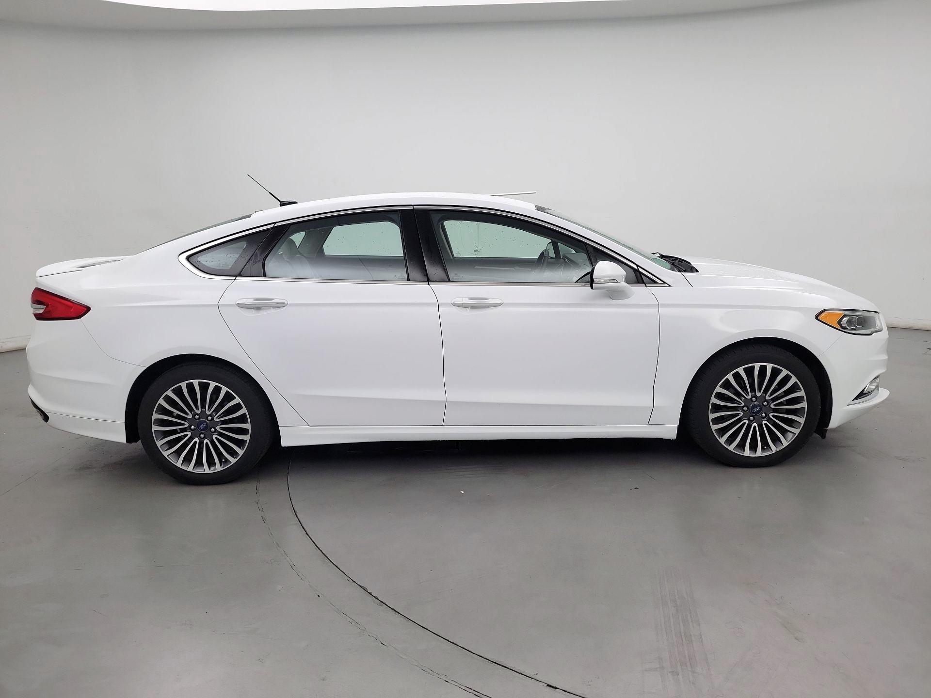 Thumbnail: 2017 Ford Fusion - 4