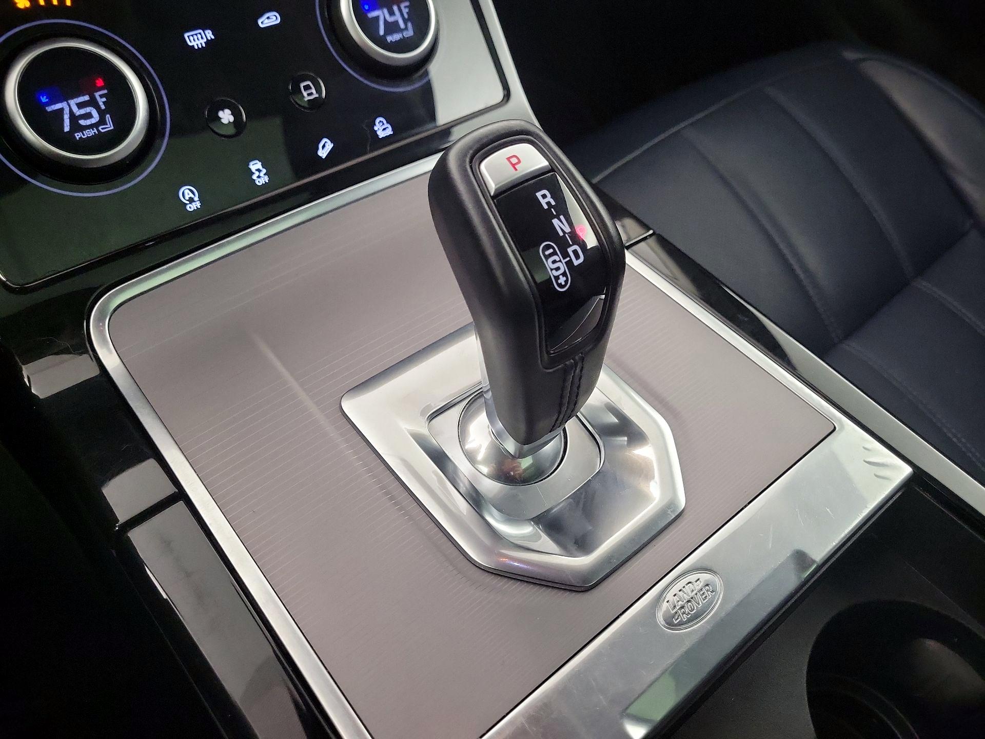 Thumbnail: 2020 Land Rover Range Rover Evoque - 16