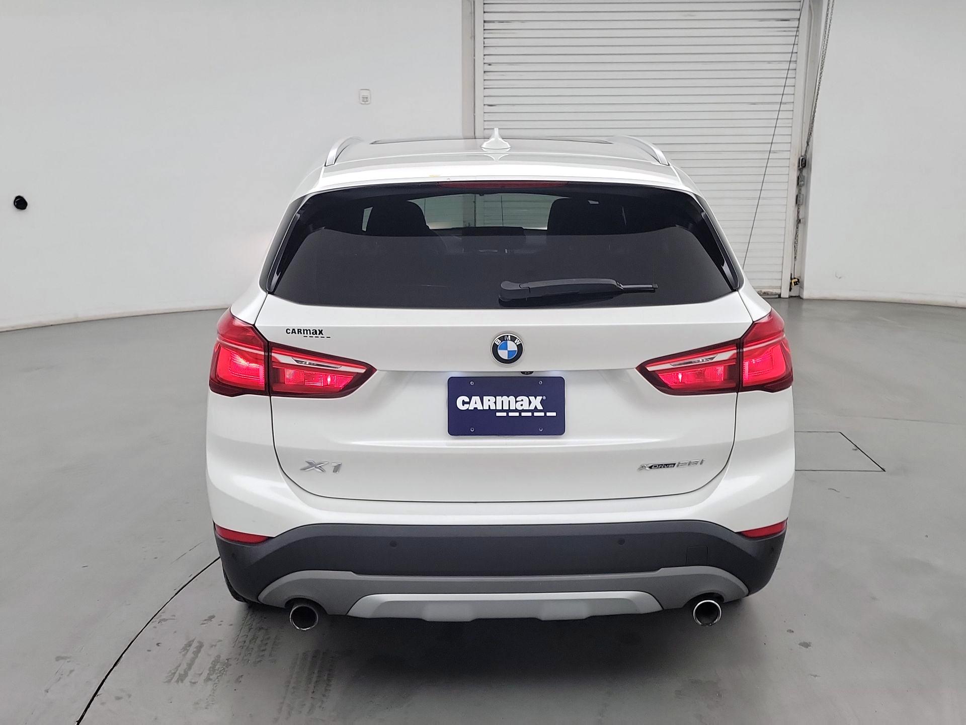 Thumbnail: 2019 BMW X1 - 6