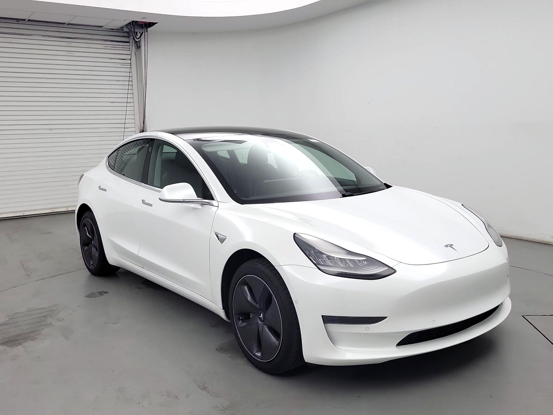 Thumbnail: 2020 Tesla Model 3 - 1