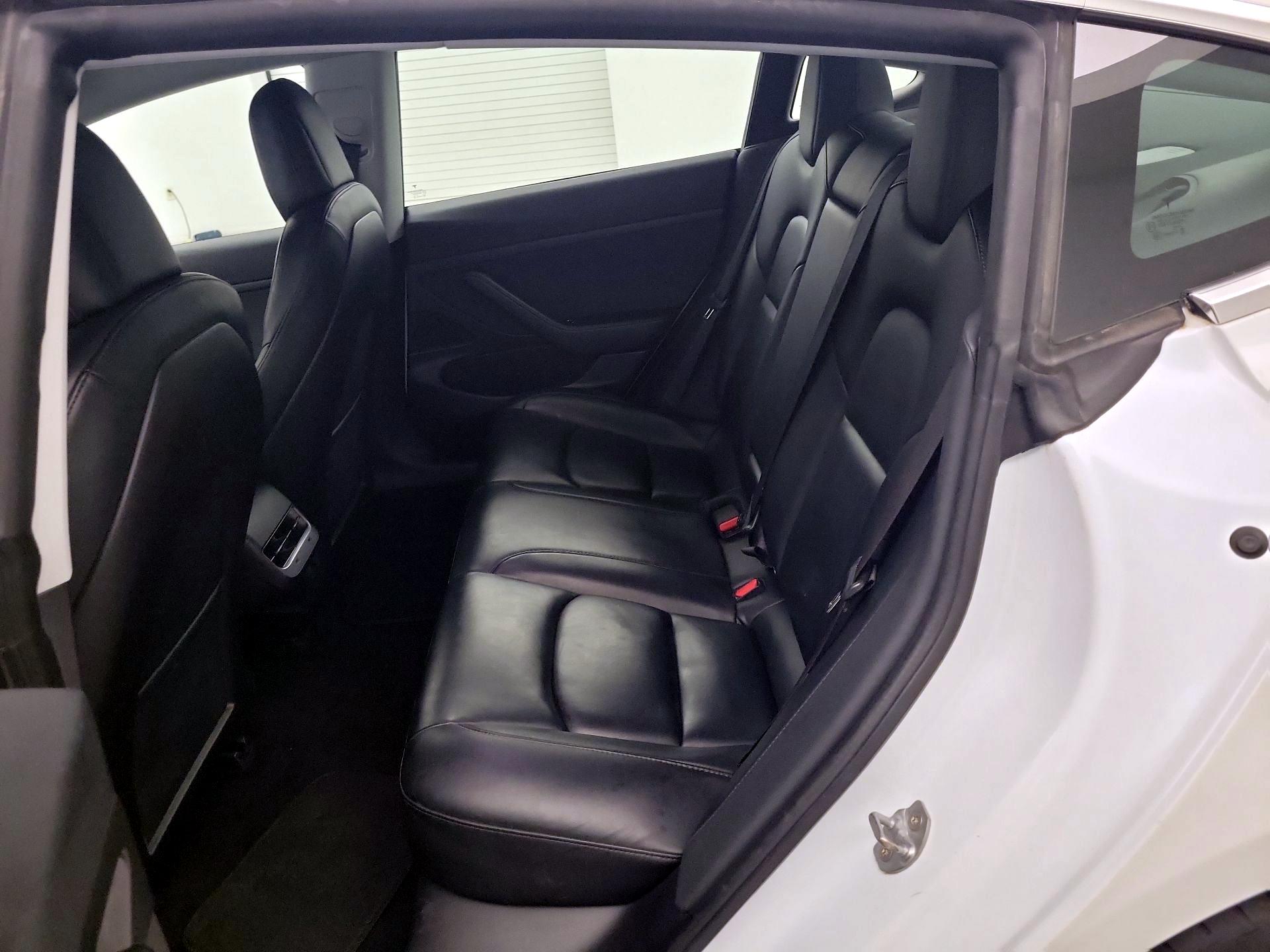 Thumbnail: 2020 Tesla Model 3 - 18