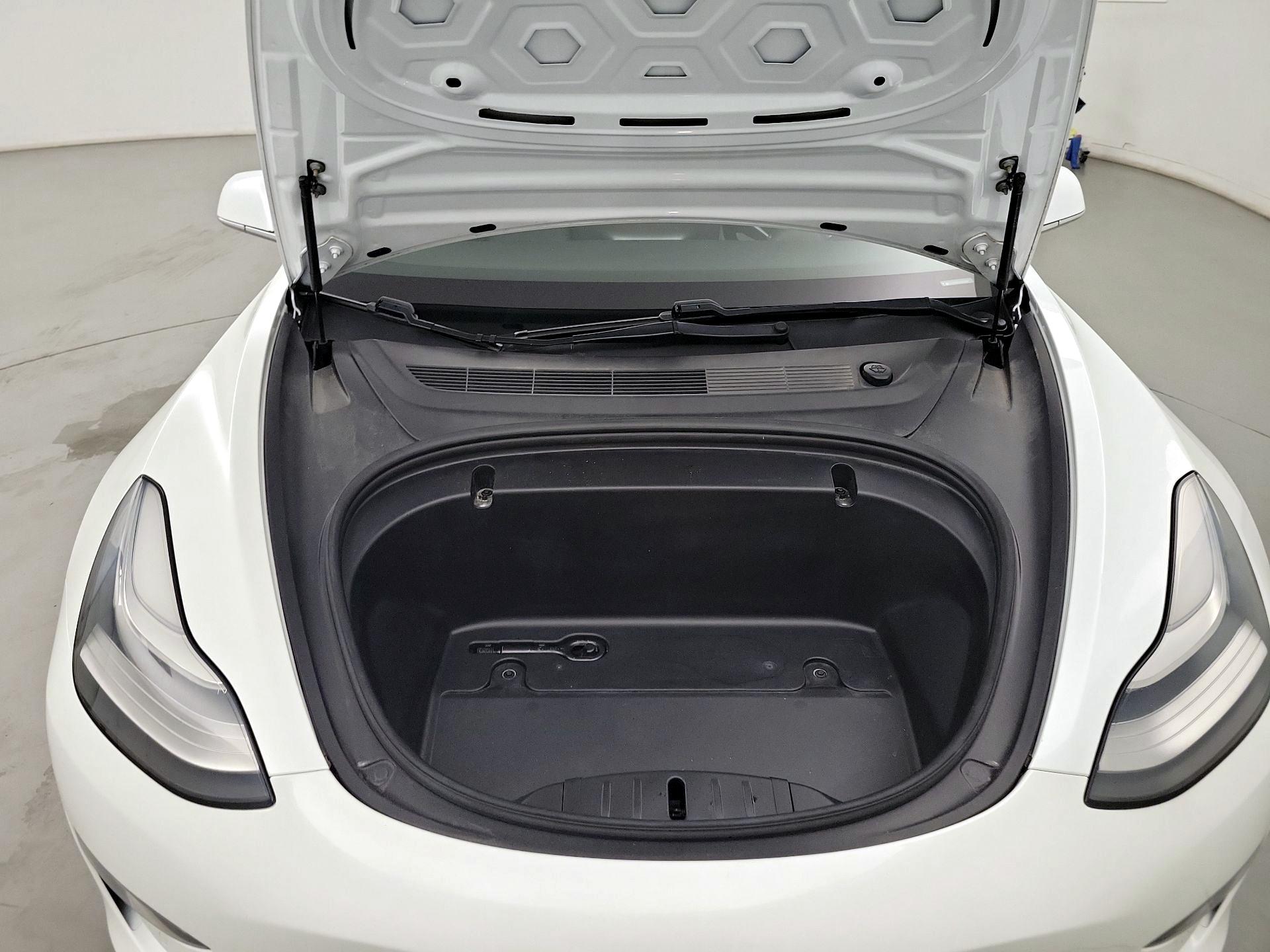 Thumbnail: 2020 Tesla Model 3 - 20