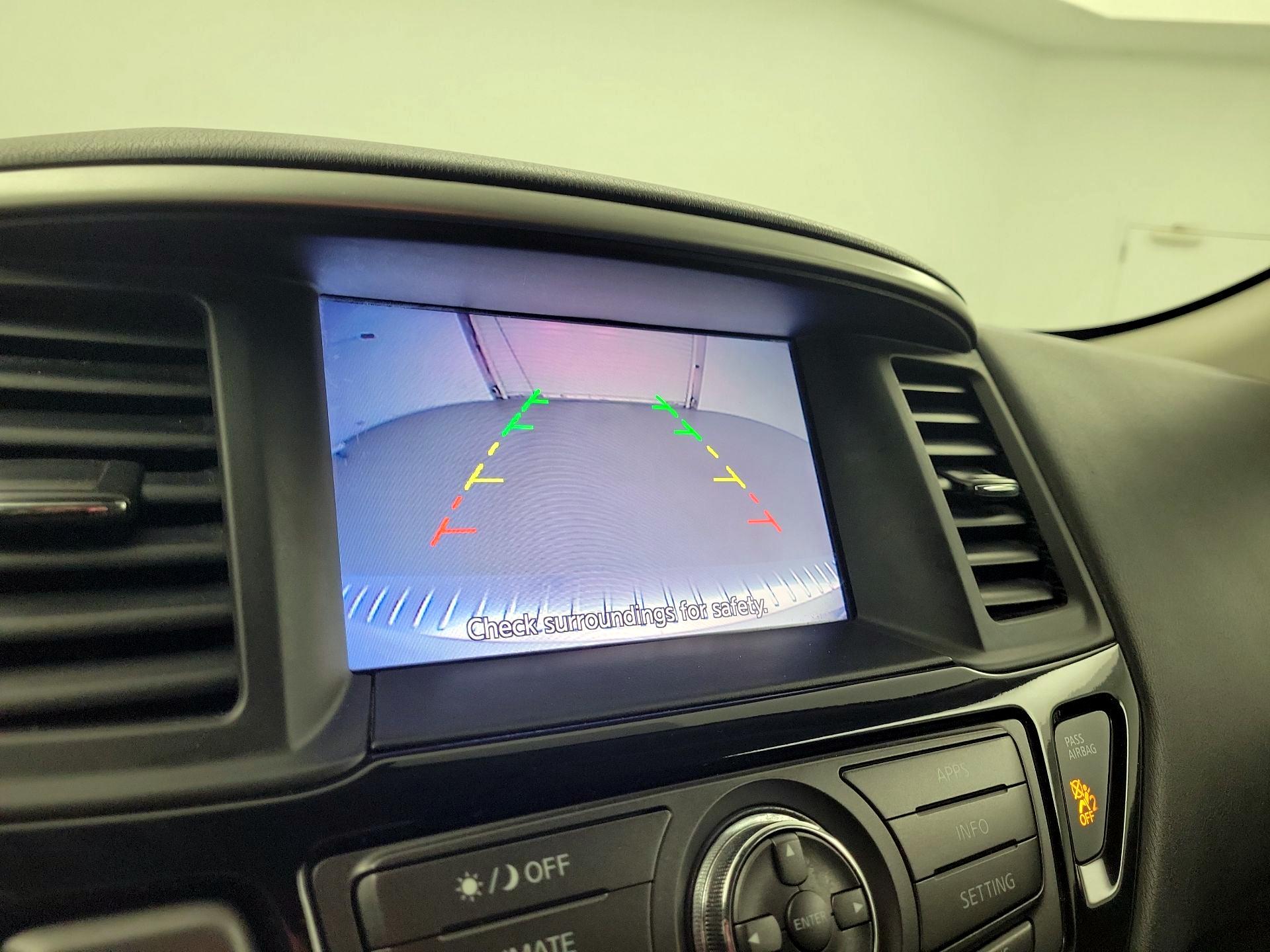 Thumbnail: 2017 Nissan Pathfinder - 12