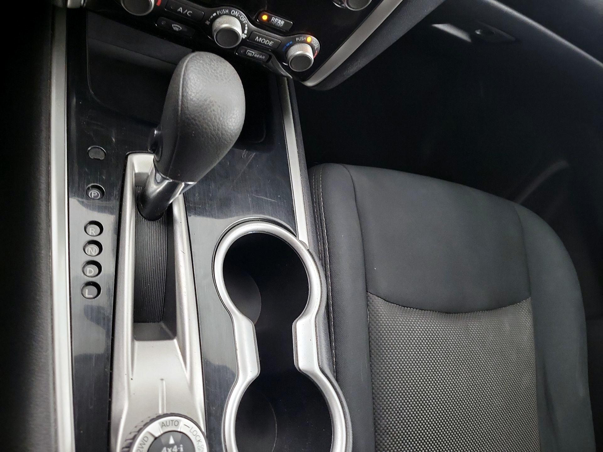 Thumbnail: 2017 Nissan Pathfinder - 15