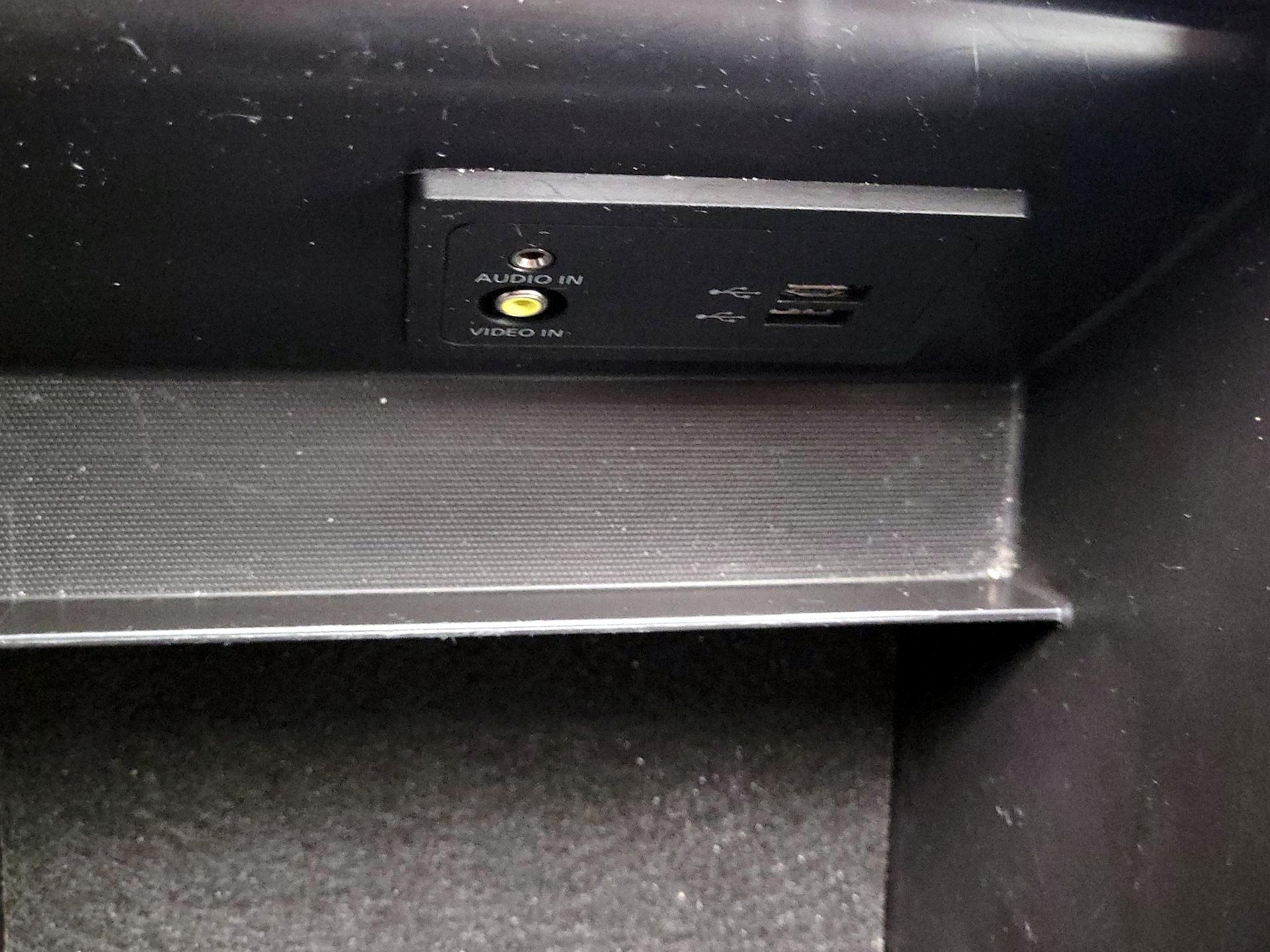 Thumbnail: 2017 Nissan Pathfinder - 16