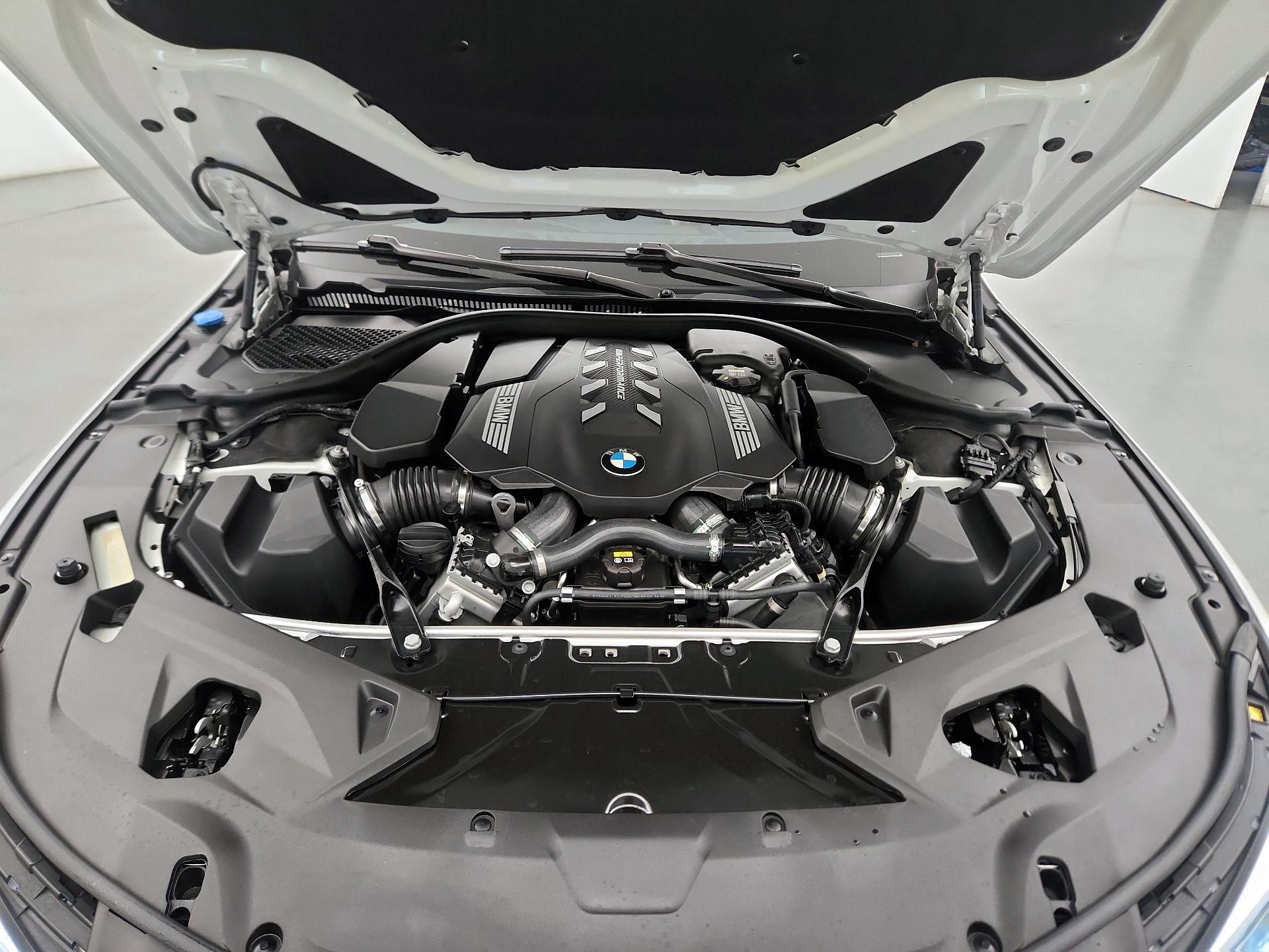 Thumbnail: 2021 BMW 8 Series - 20