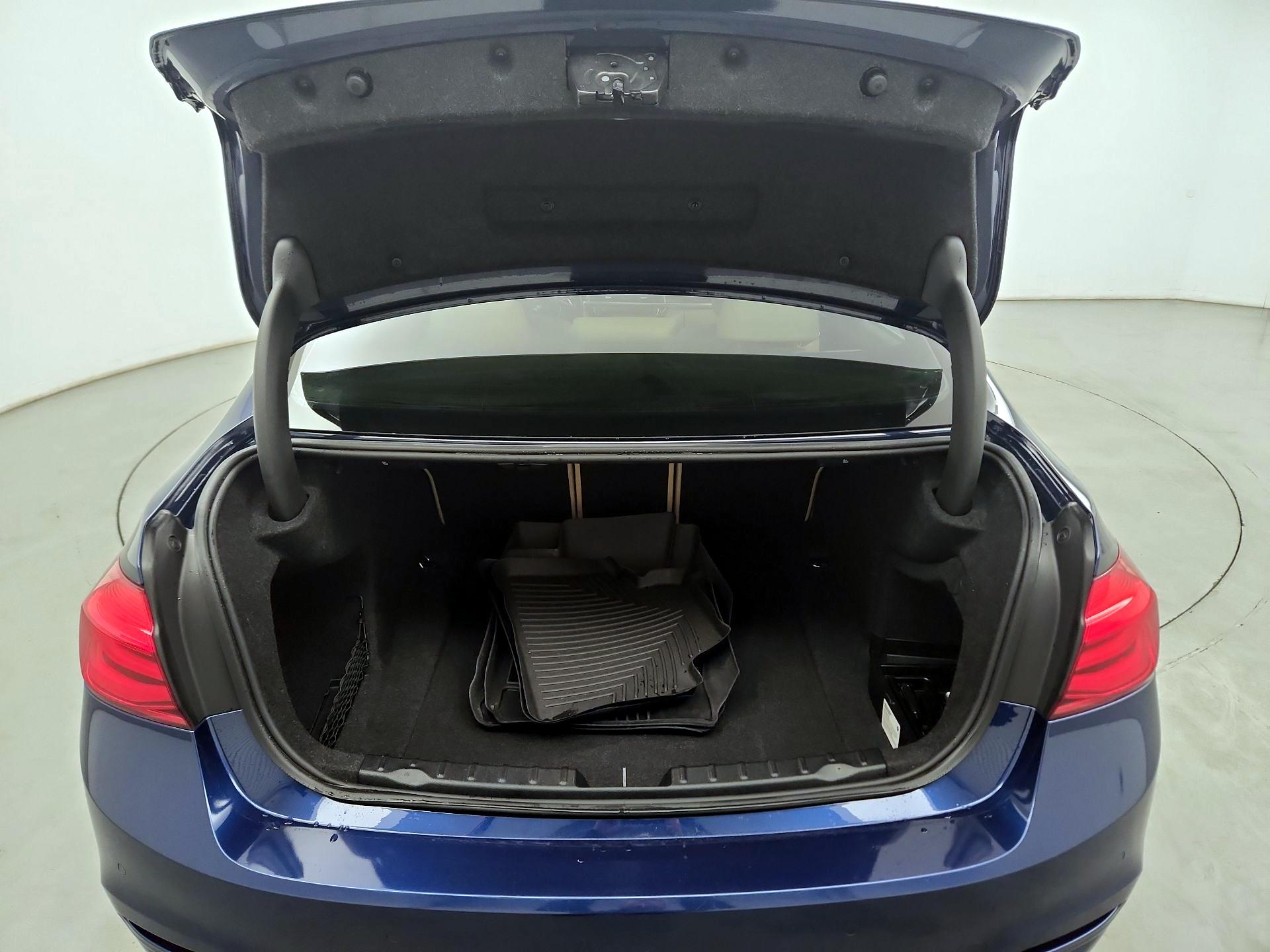 Thumbnail: 2018 BMW 3 Series - 19