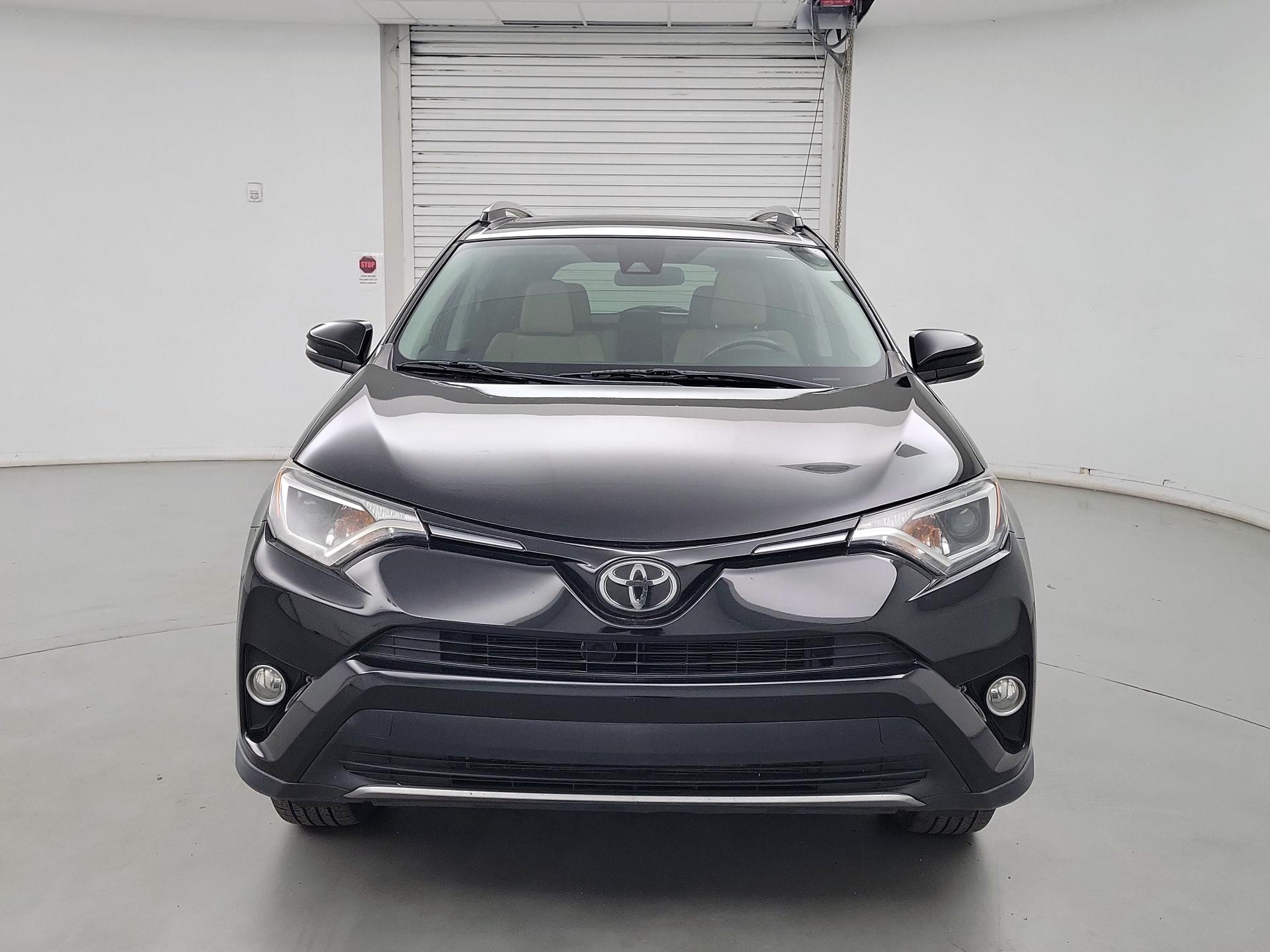 Thumbnail: 2018 Toyota RAV4 - 2