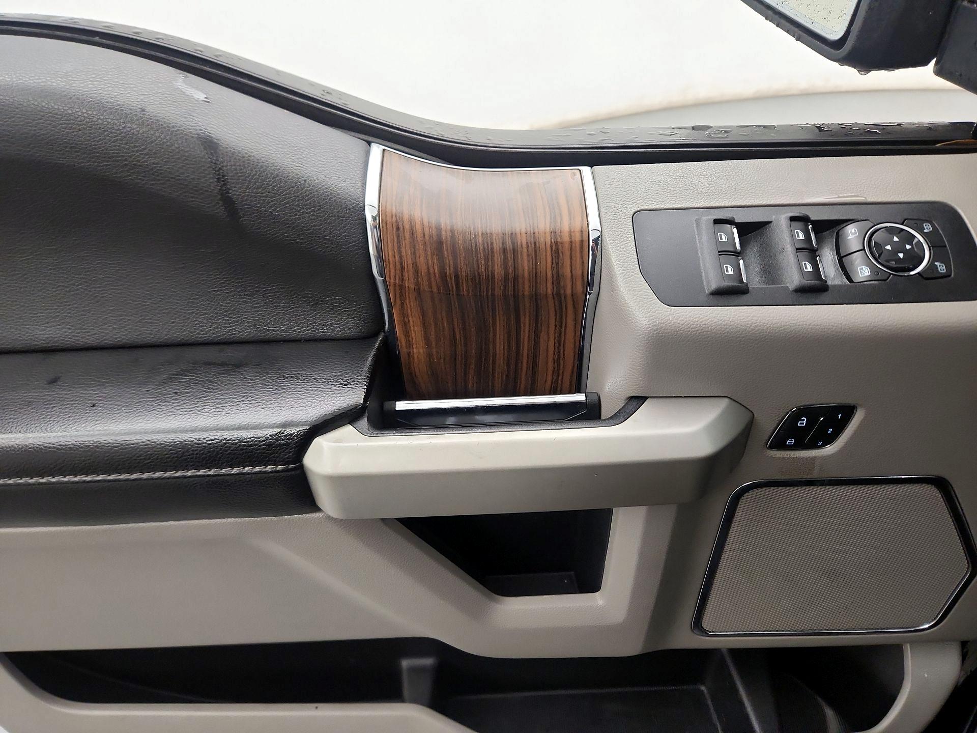 Thumbnail: 2016 Ford F-150 - 10