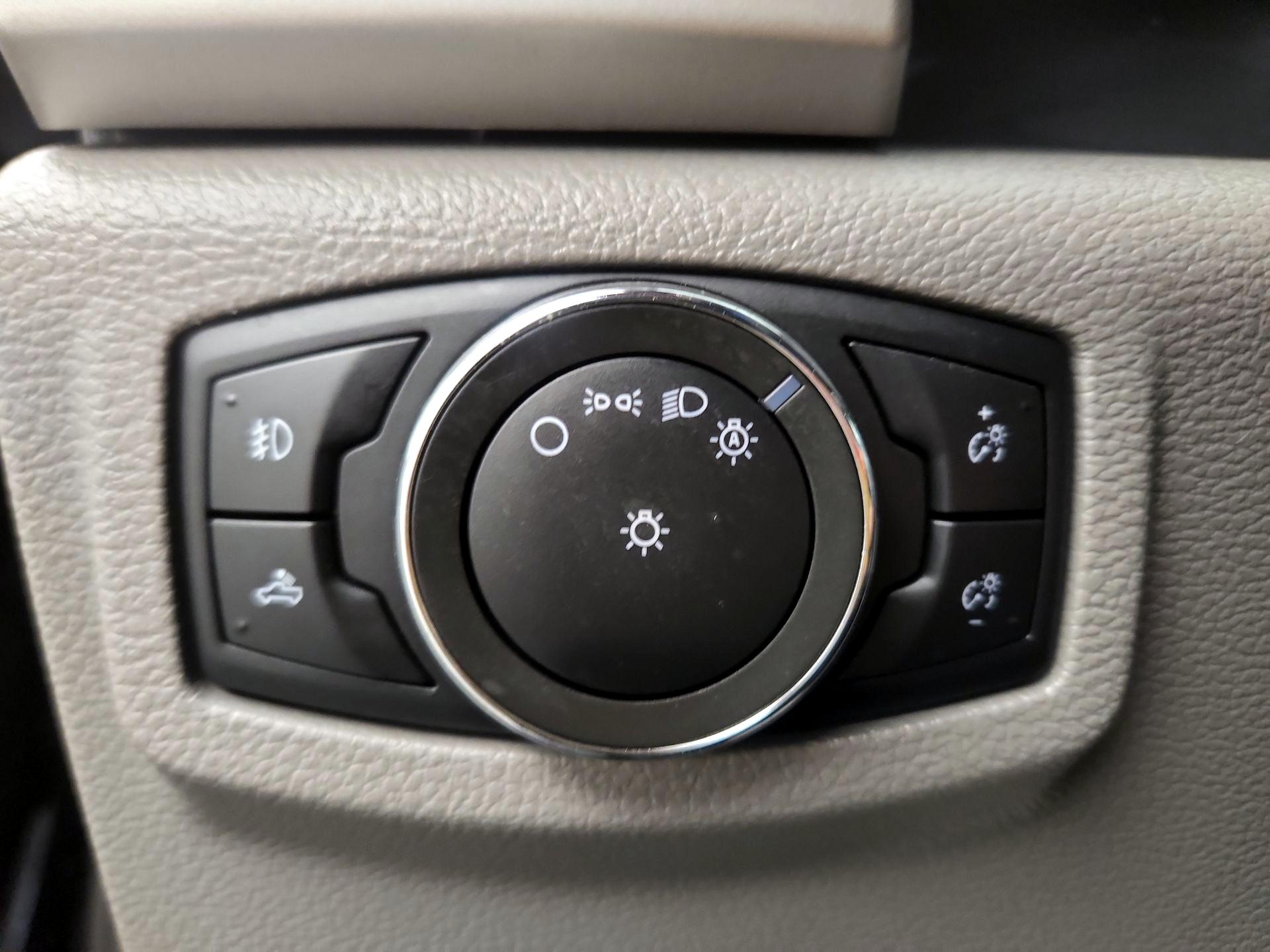 Thumbnail: 2016 Ford F-150 - 11