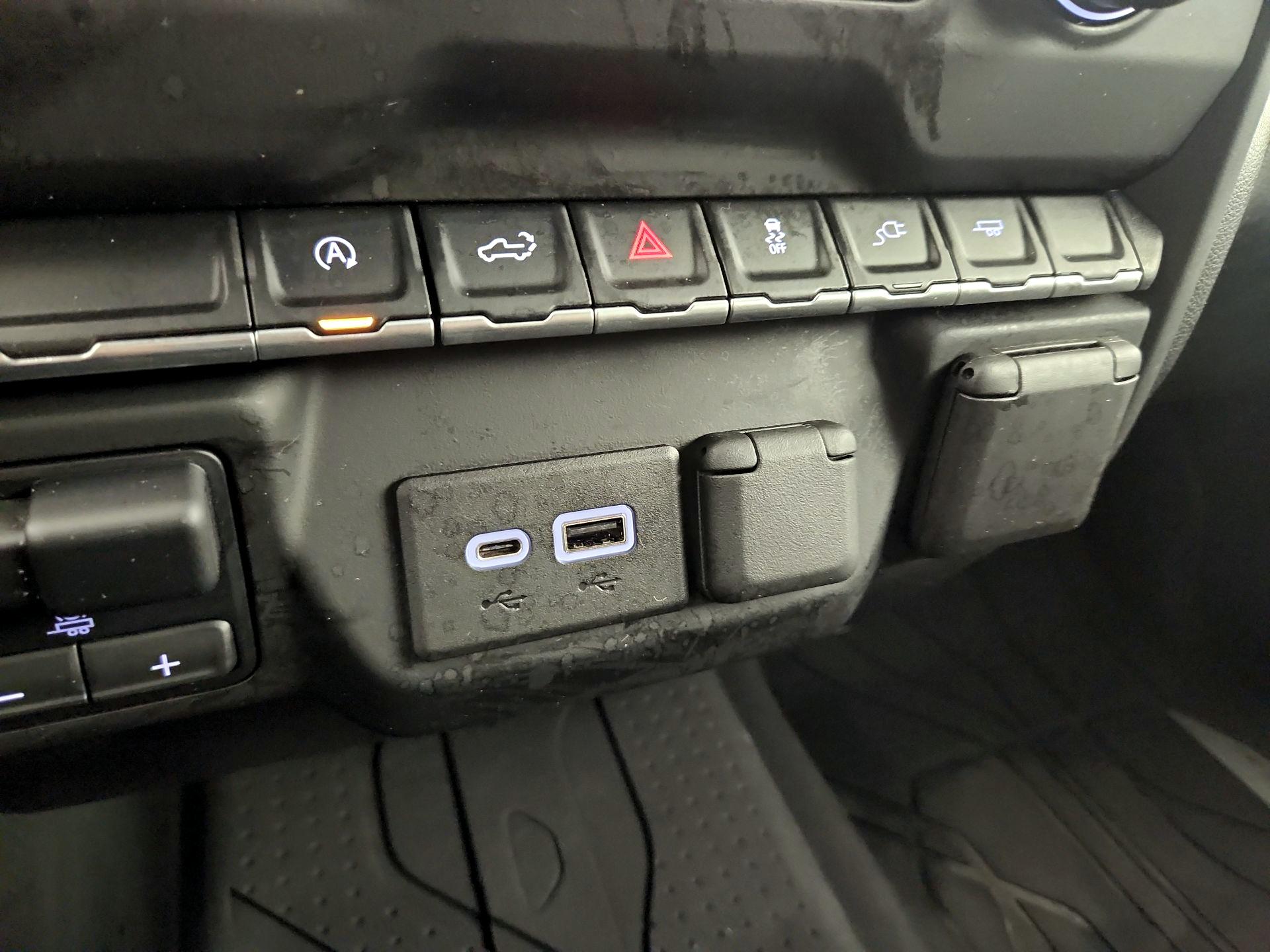 Thumbnail: 2021 Chevrolet Silverado 1500 - 16