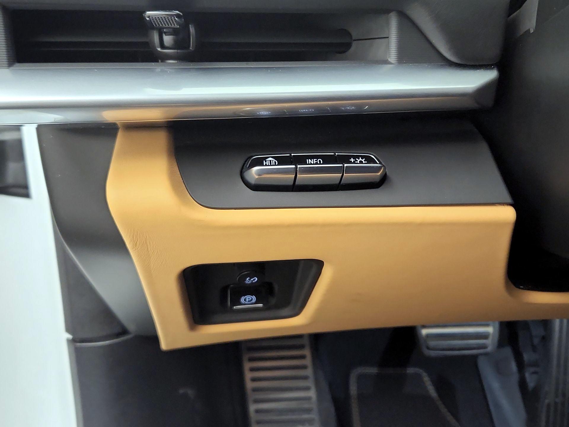 Thumbnail: 2021 Chevrolet Corvette - 11