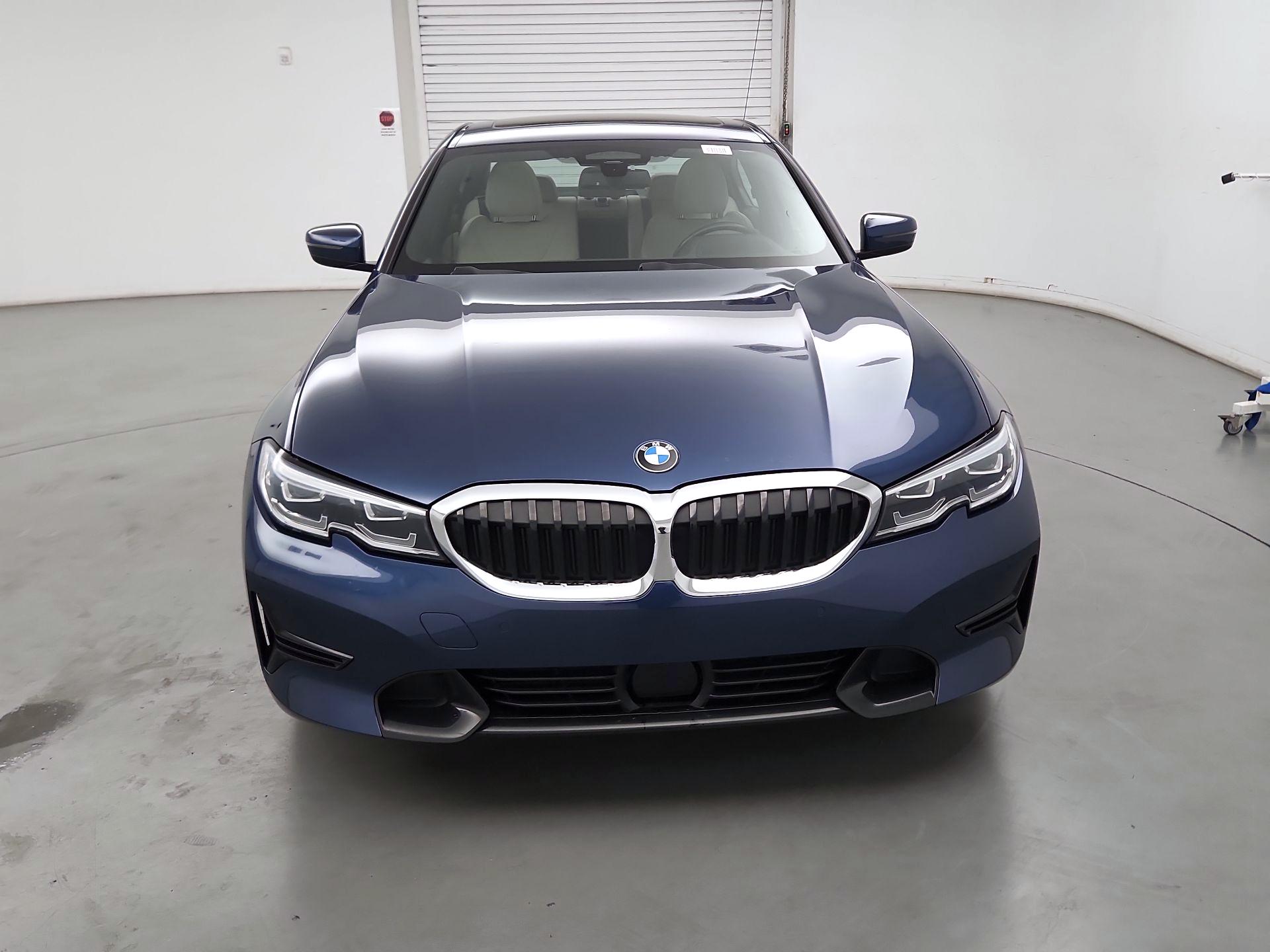 Thumbnail: 2021 BMW 3 Series - 2