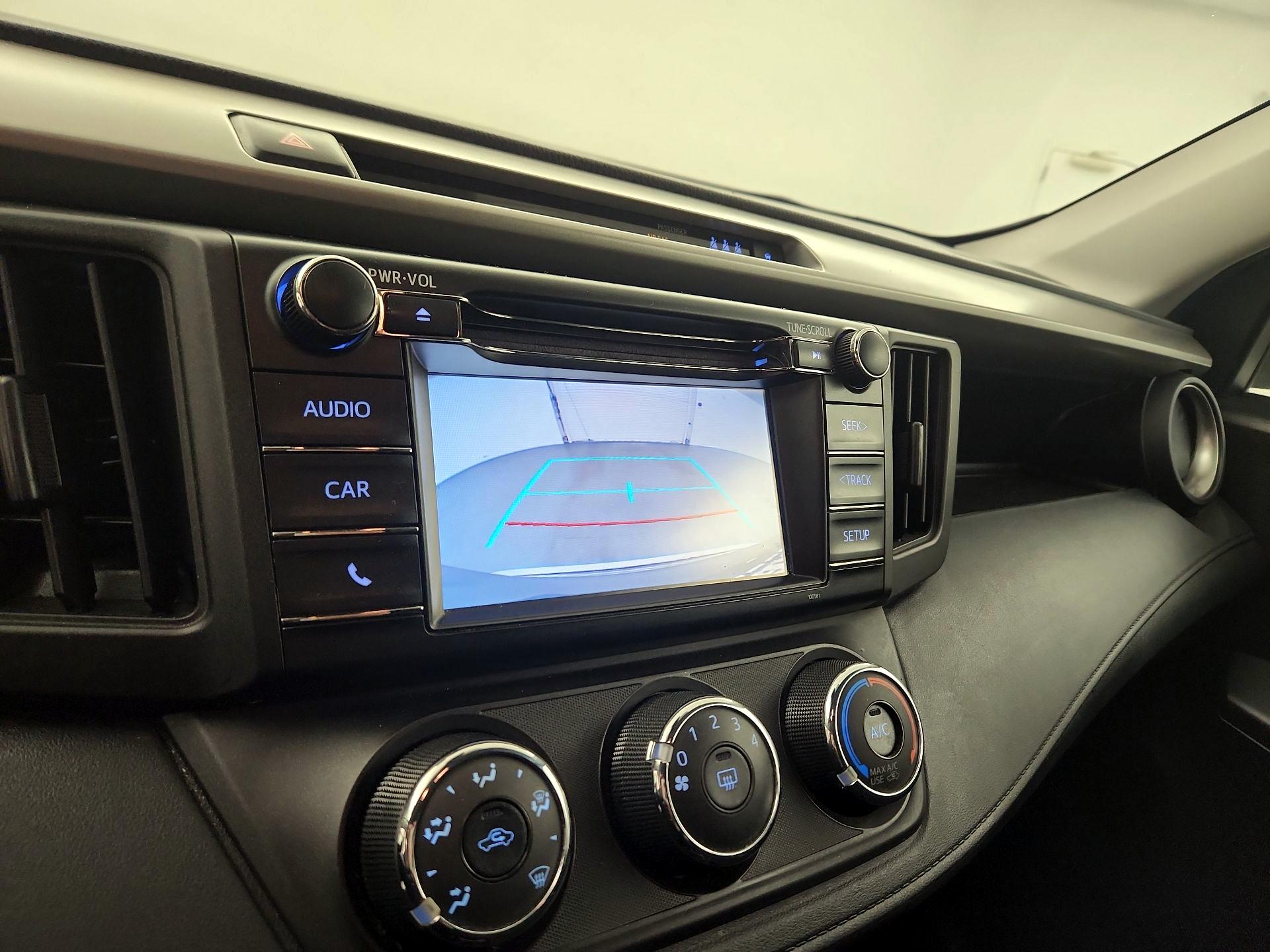 Thumbnail: 2018 Toyota RAV4 - 12