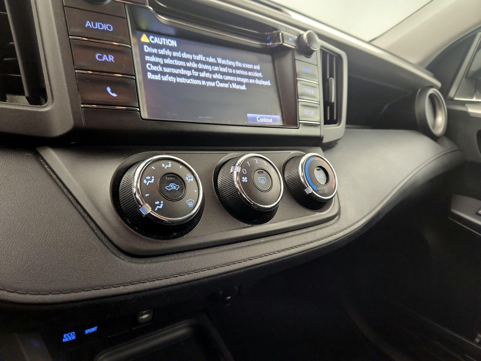 Thumbnail: 2018 Toyota RAV4 - 14