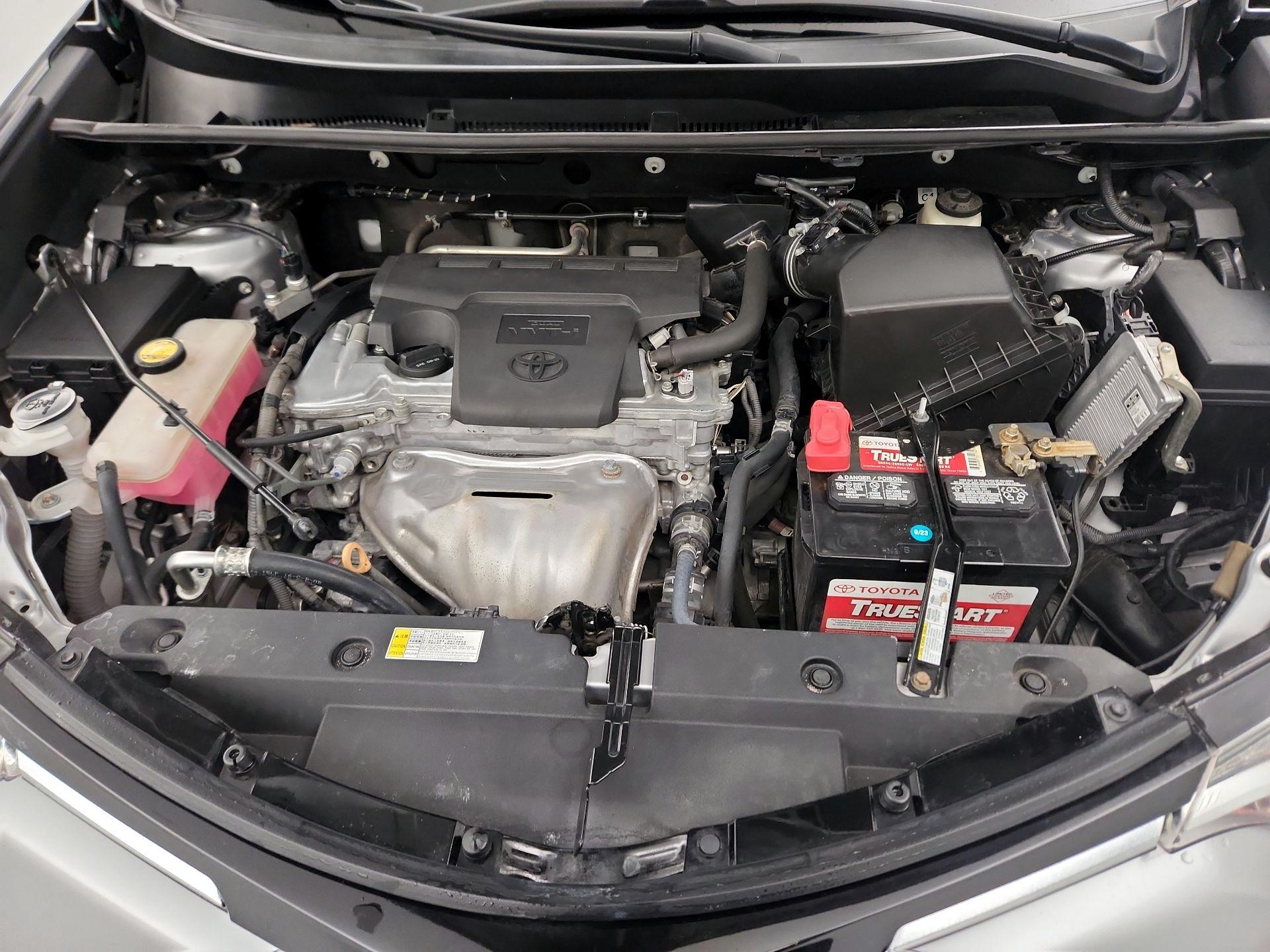 Thumbnail: 2018 Toyota RAV4 - 19