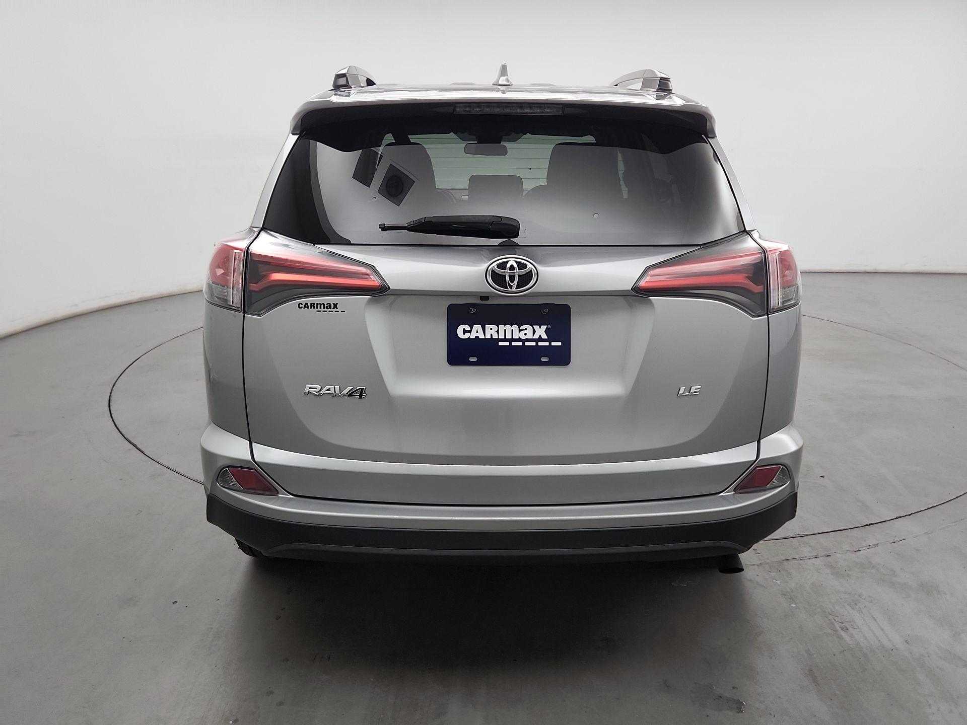 Thumbnail: 2018 Toyota RAV4 - 6