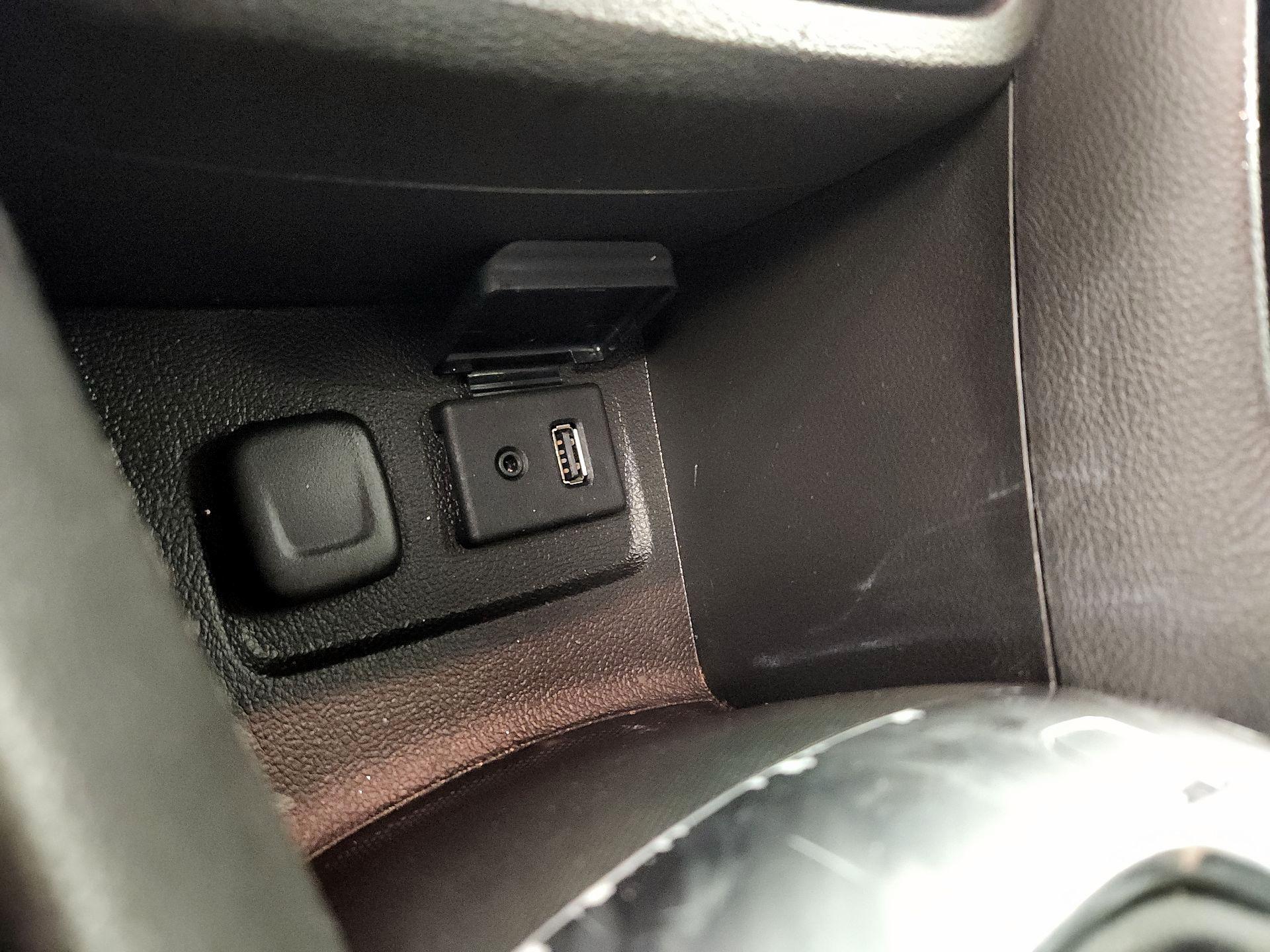 Thumbnail: 2015 Buick Encore - 18