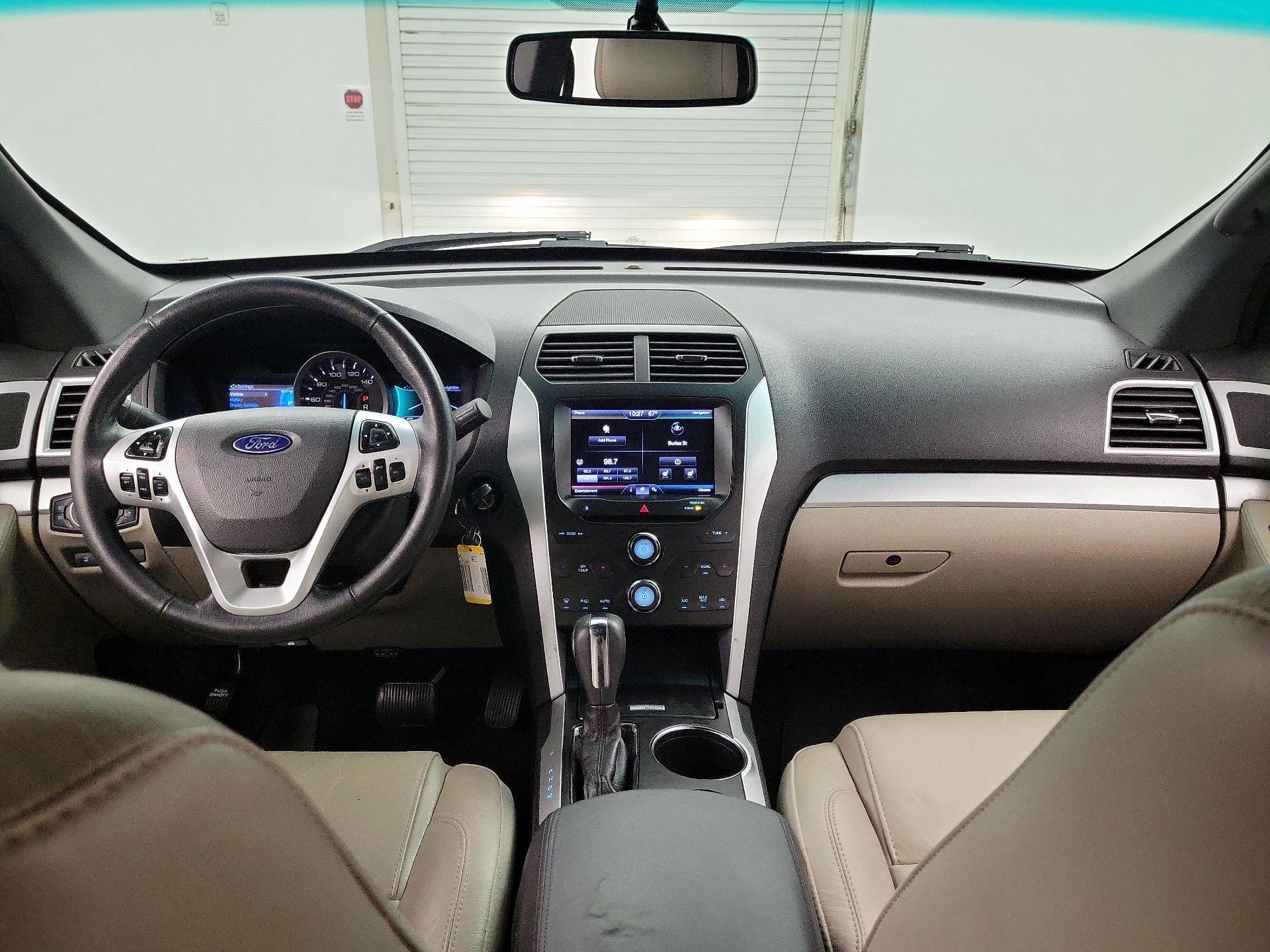 Thumbnail: 2014 Ford Explorer - 9