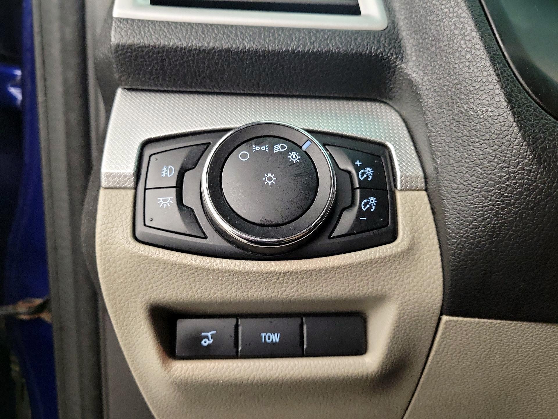 Thumbnail: 2014 Ford Explorer - 13