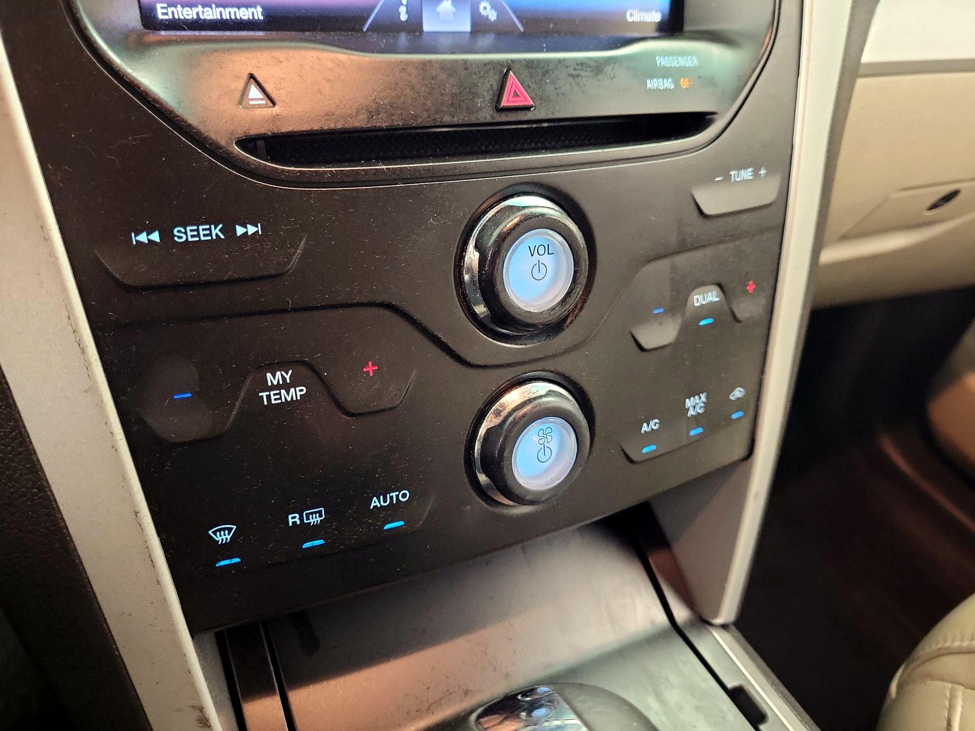 Thumbnail: 2014 Ford Explorer - 17