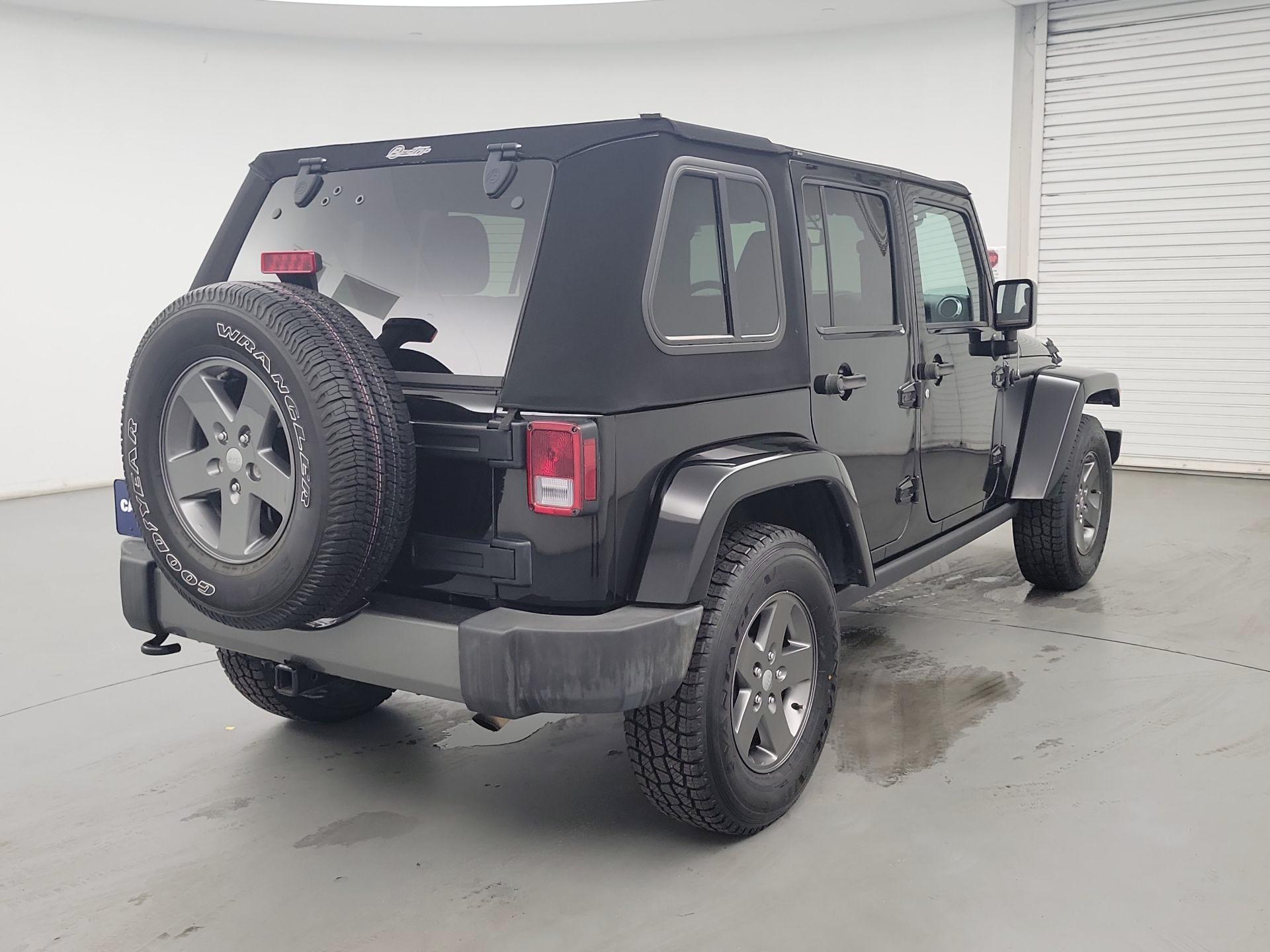 Thumbnail: 2015 Jeep Wrangler - 5