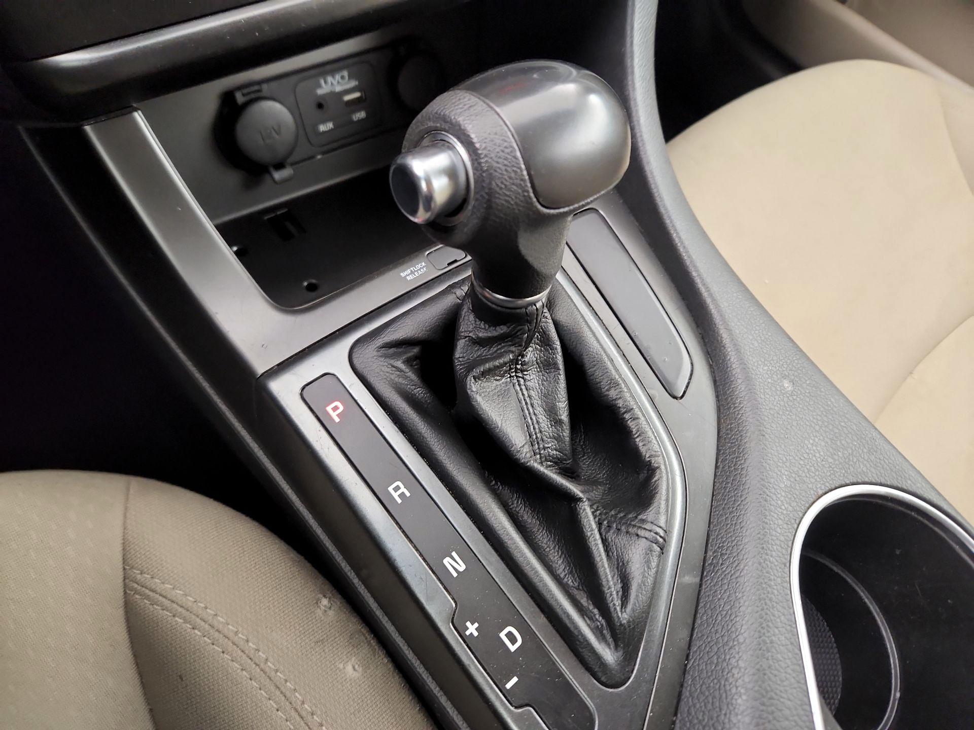 Thumbnail: 2015 Kia Optima - 15