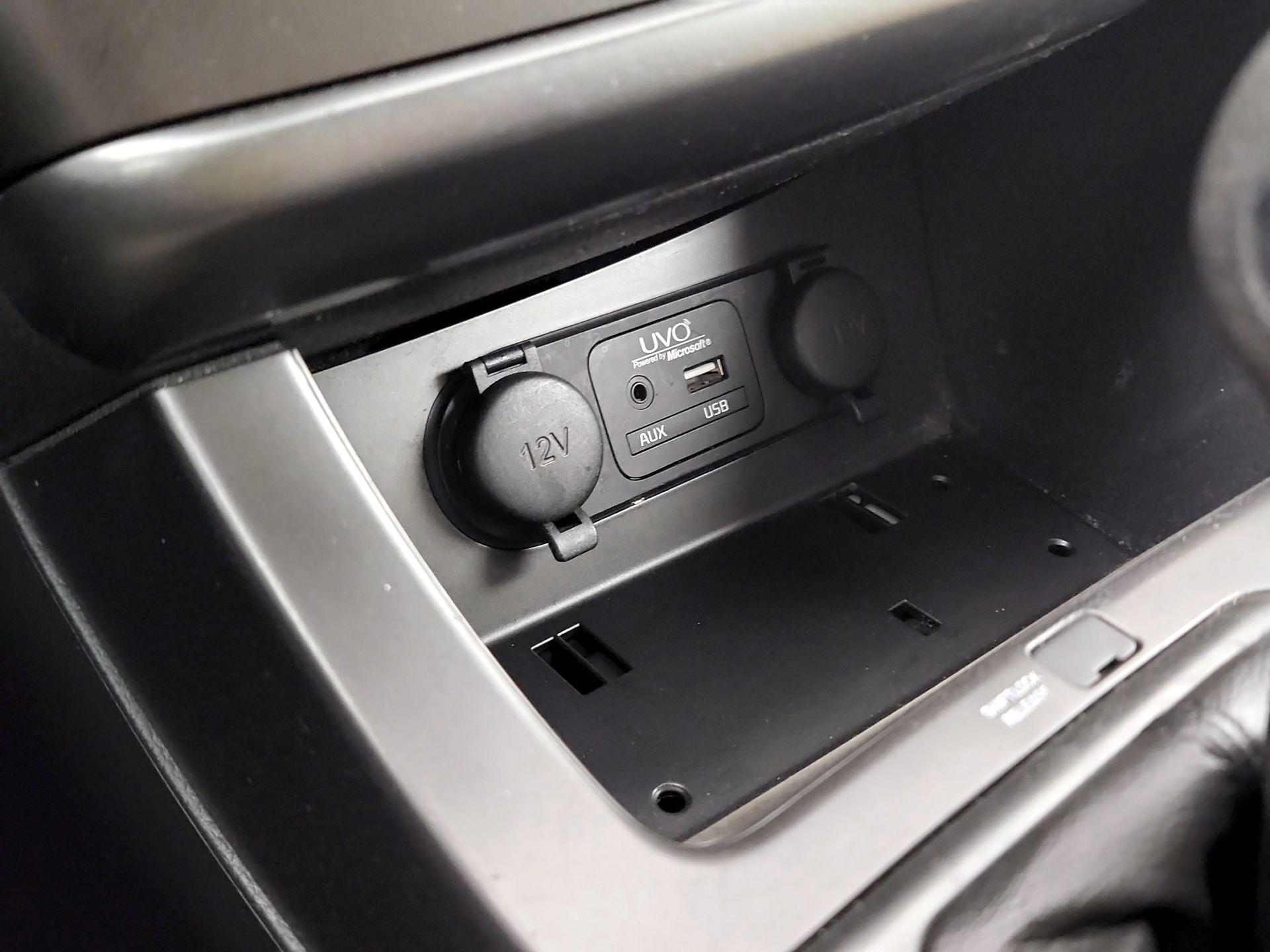 Thumbnail: 2015 Kia Optima - 16