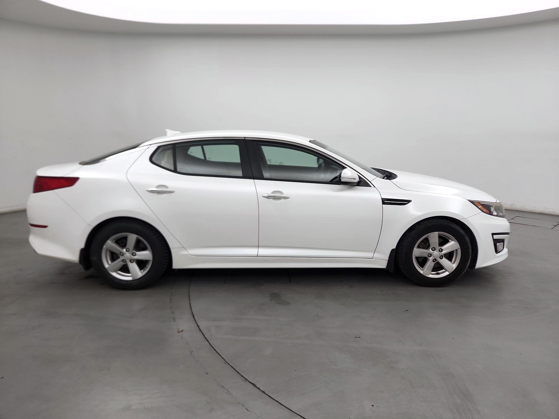 Thumbnail: 2015 Kia Optima - 4