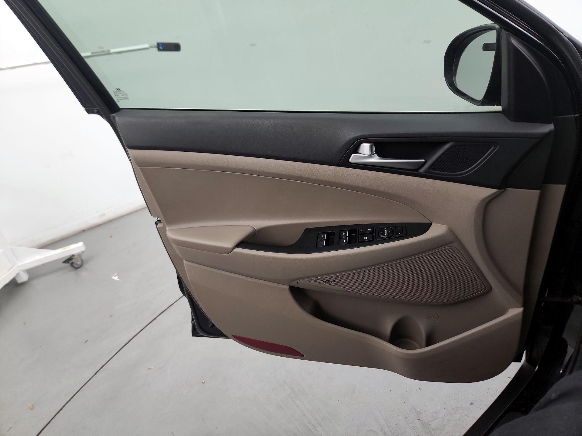 Thumbnail: 2020 Hyundai Tucson - 10