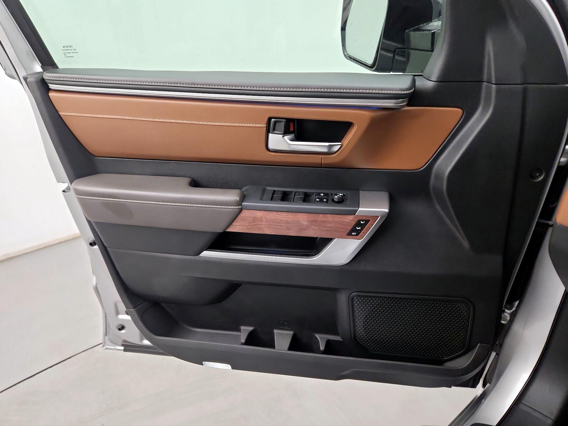 Thumbnail: 2022 Toyota Tundra - 12