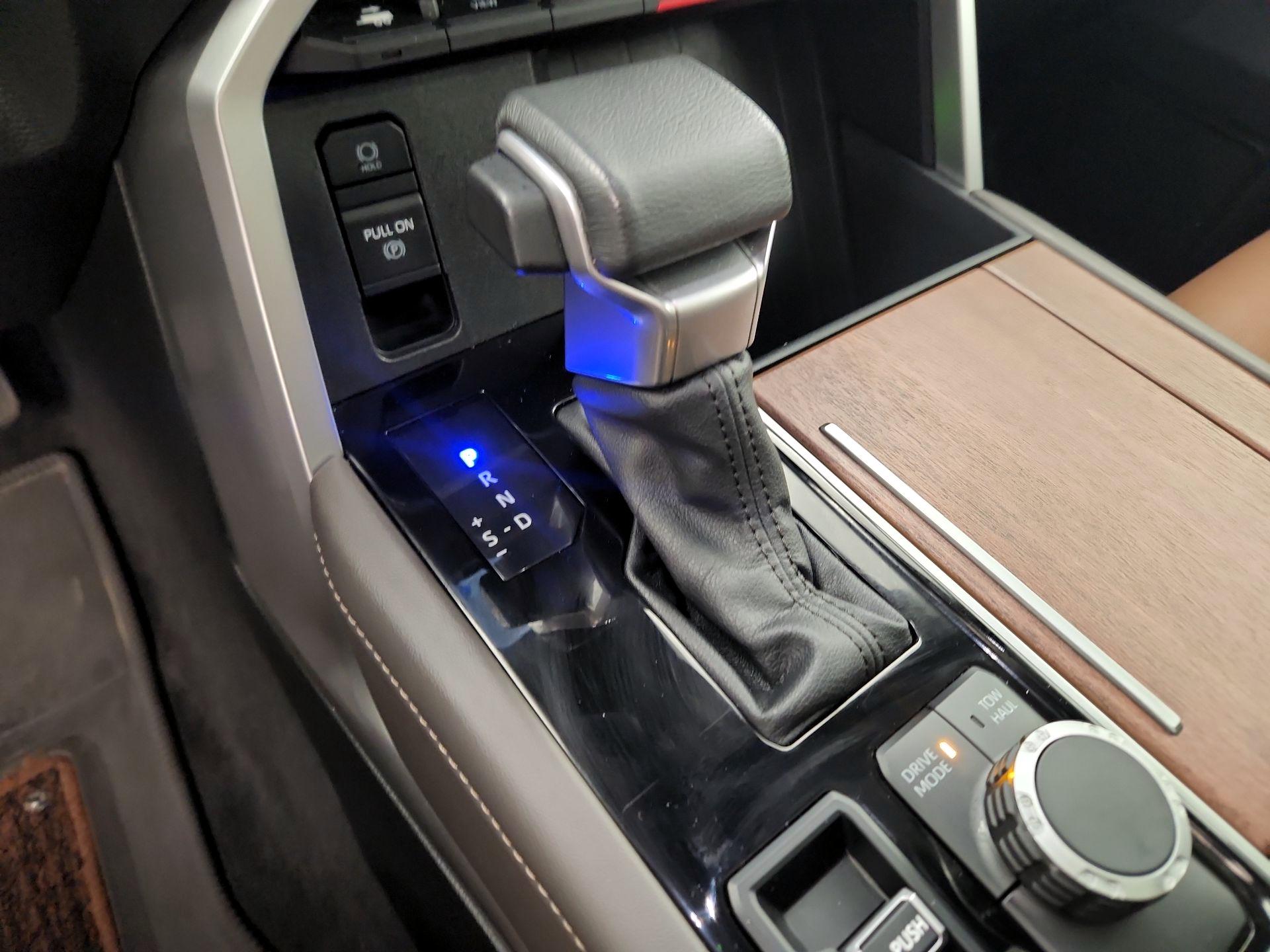 Thumbnail: 2022 Toyota Tundra - 17